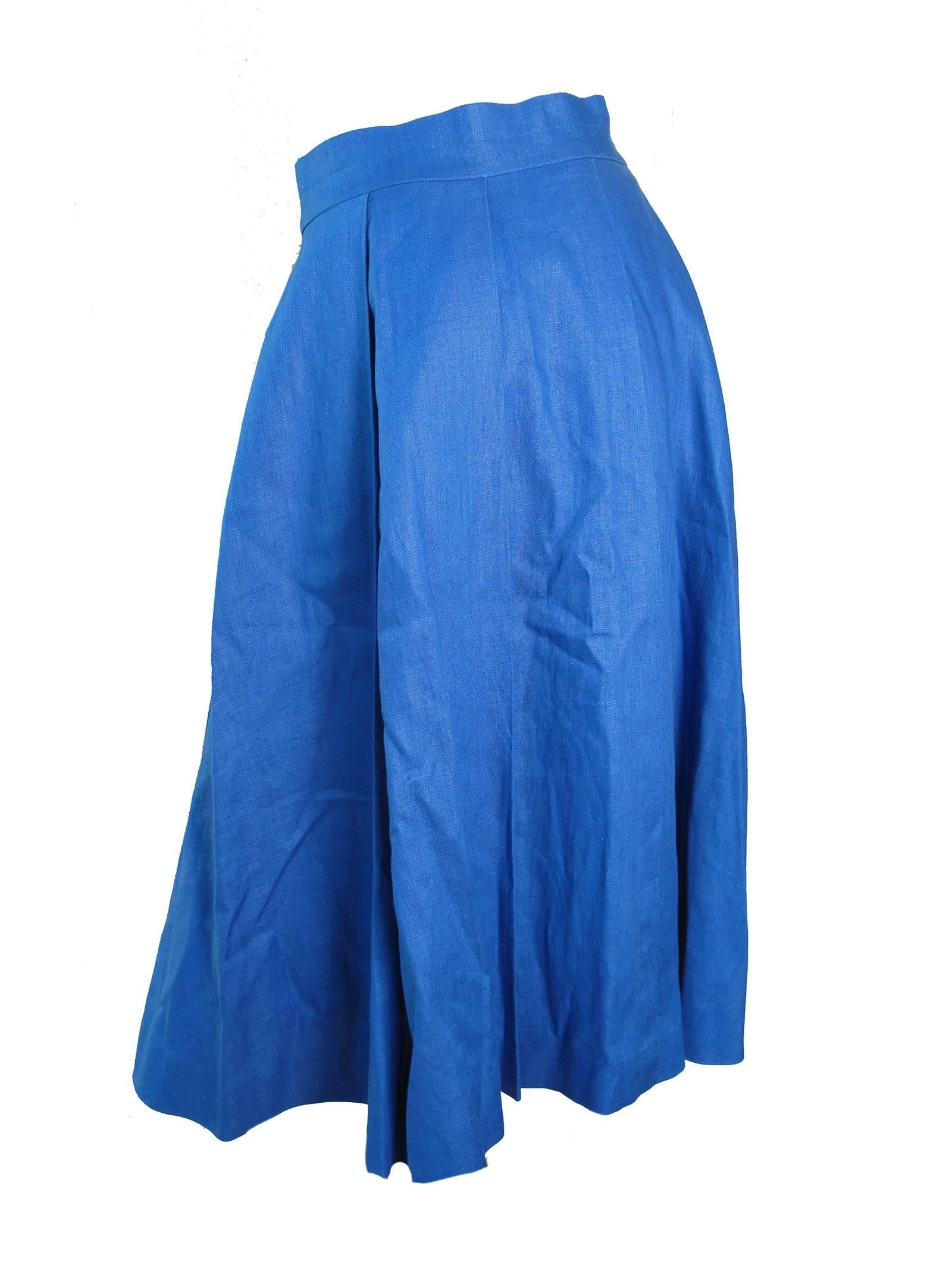 Hermes blue linen wrap skirt.  Condition: Very good.  Size 42

We accept returns for refund, please see our terms.  We offer free ground shipping within the US. 