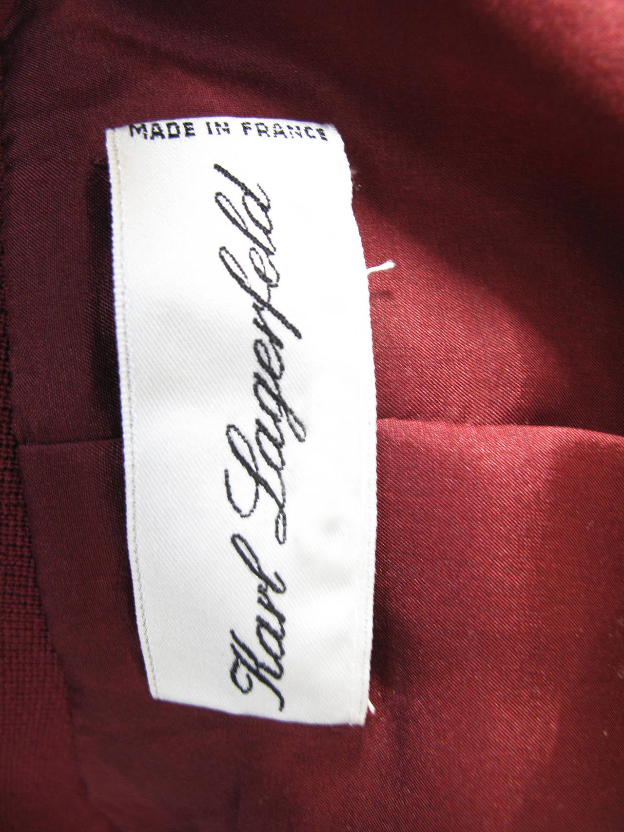 Karl Lagerfeld maroon wool gabardine suit with arrow stitching In Excellent Condition In Austin, TX