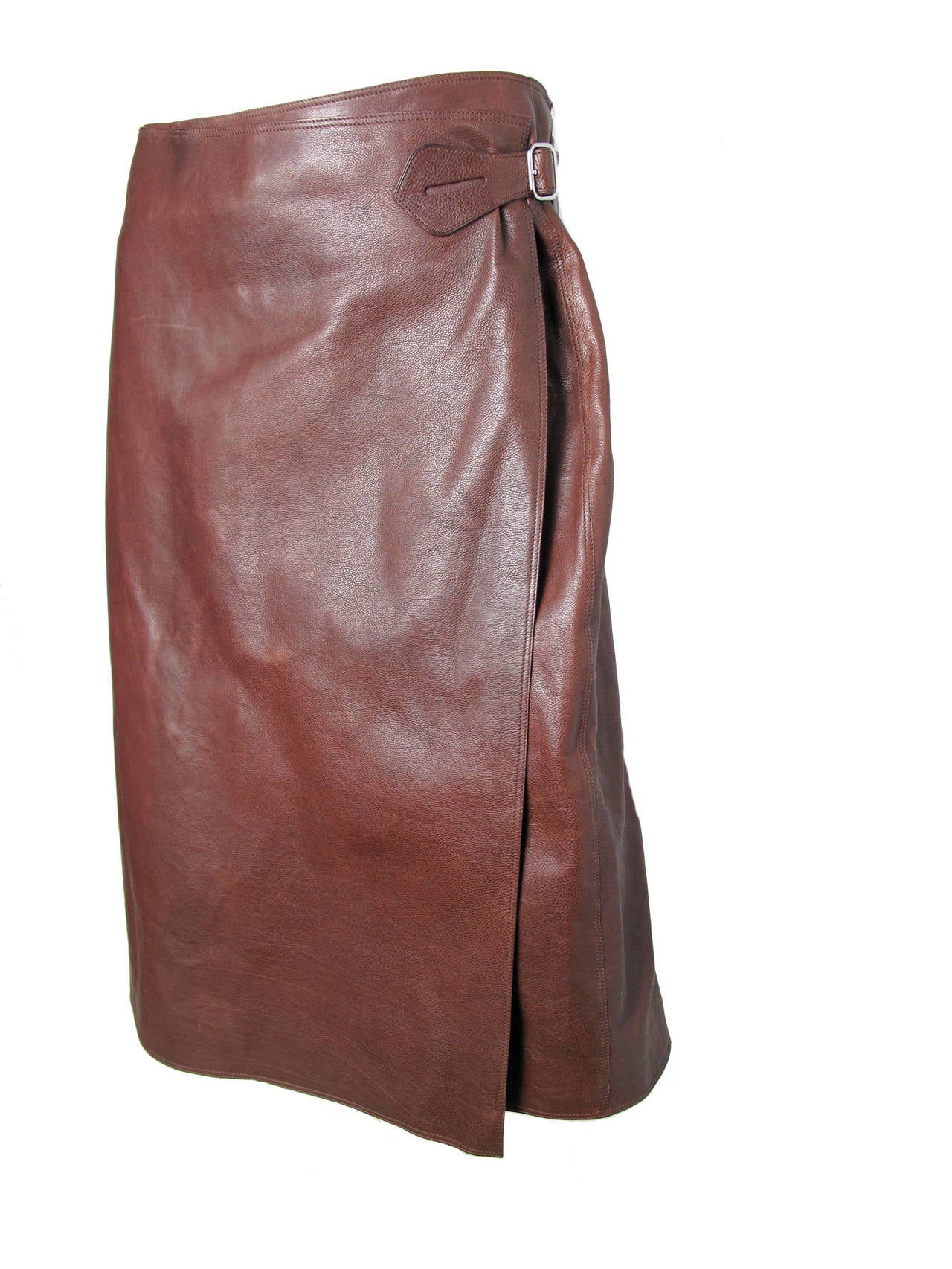 Riesiger dunkelbrauner Leder-Wickelrock mit Schnalle von Hermes