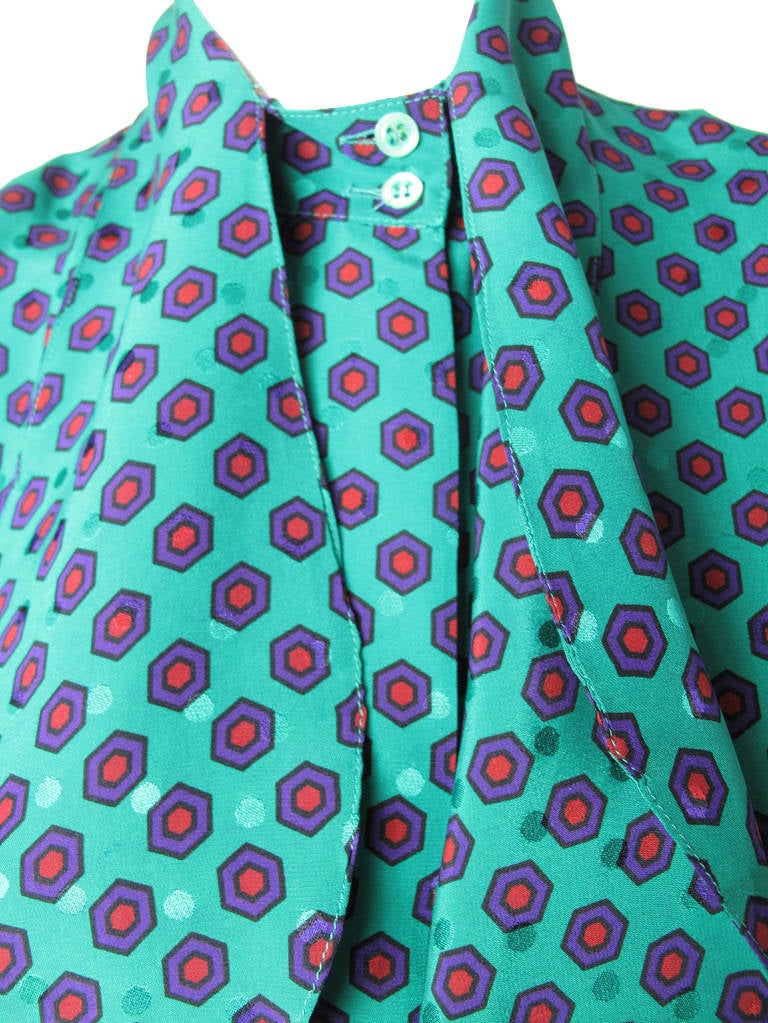 Guy Laroche silk printed tie top blouse. 38