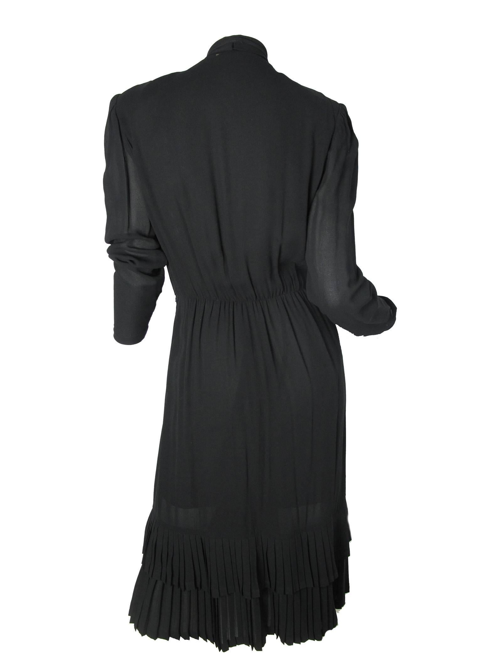 Scherrer Boutique Schwarzes Kleid aus Krepp  im Zustand „Hervorragend“ in Austin, TX