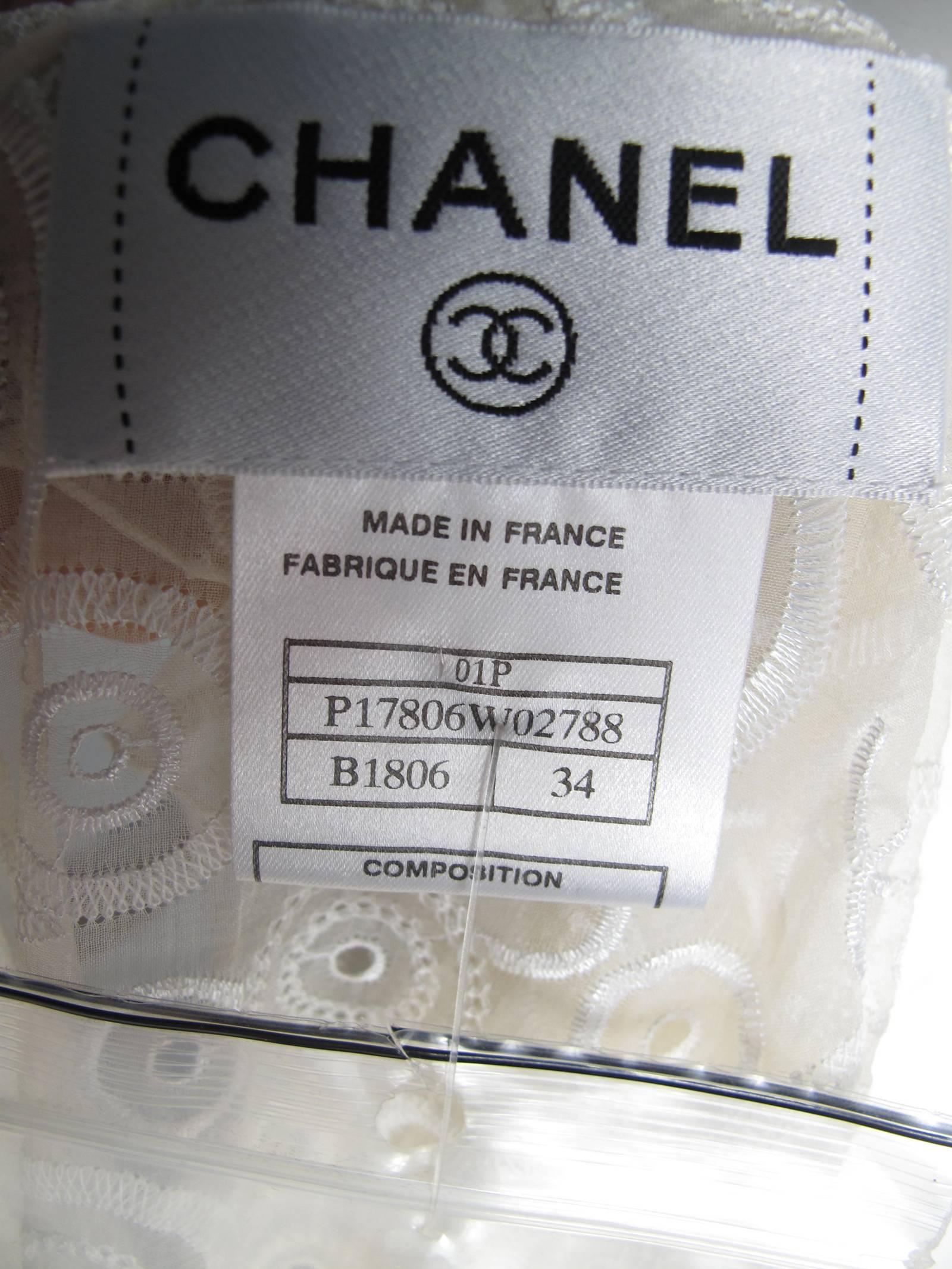 Women's 2001 Chanel White Lace Dress with 