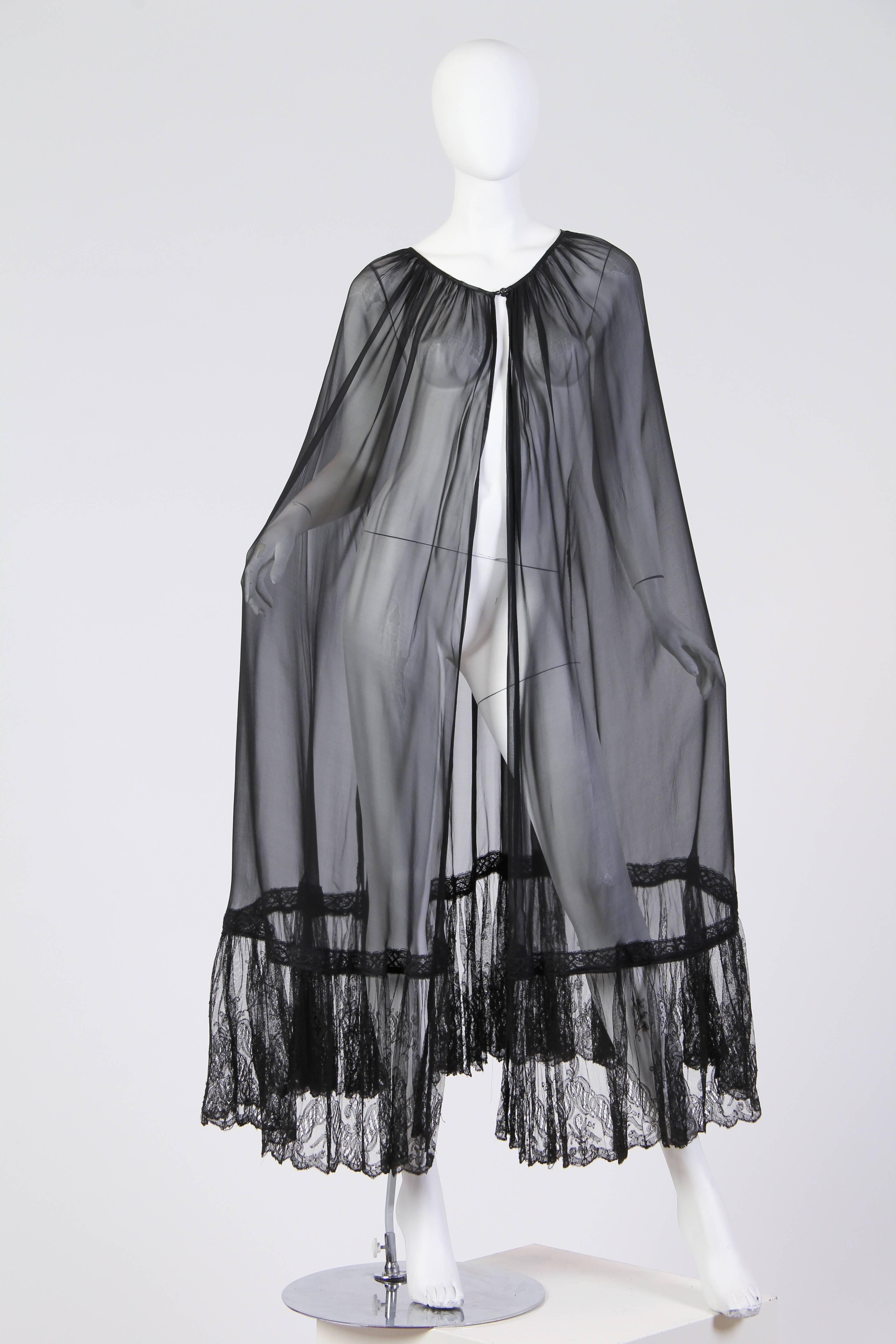1930s Silk Chiffon and Lace Cape In Excellent Condition In New York, NY