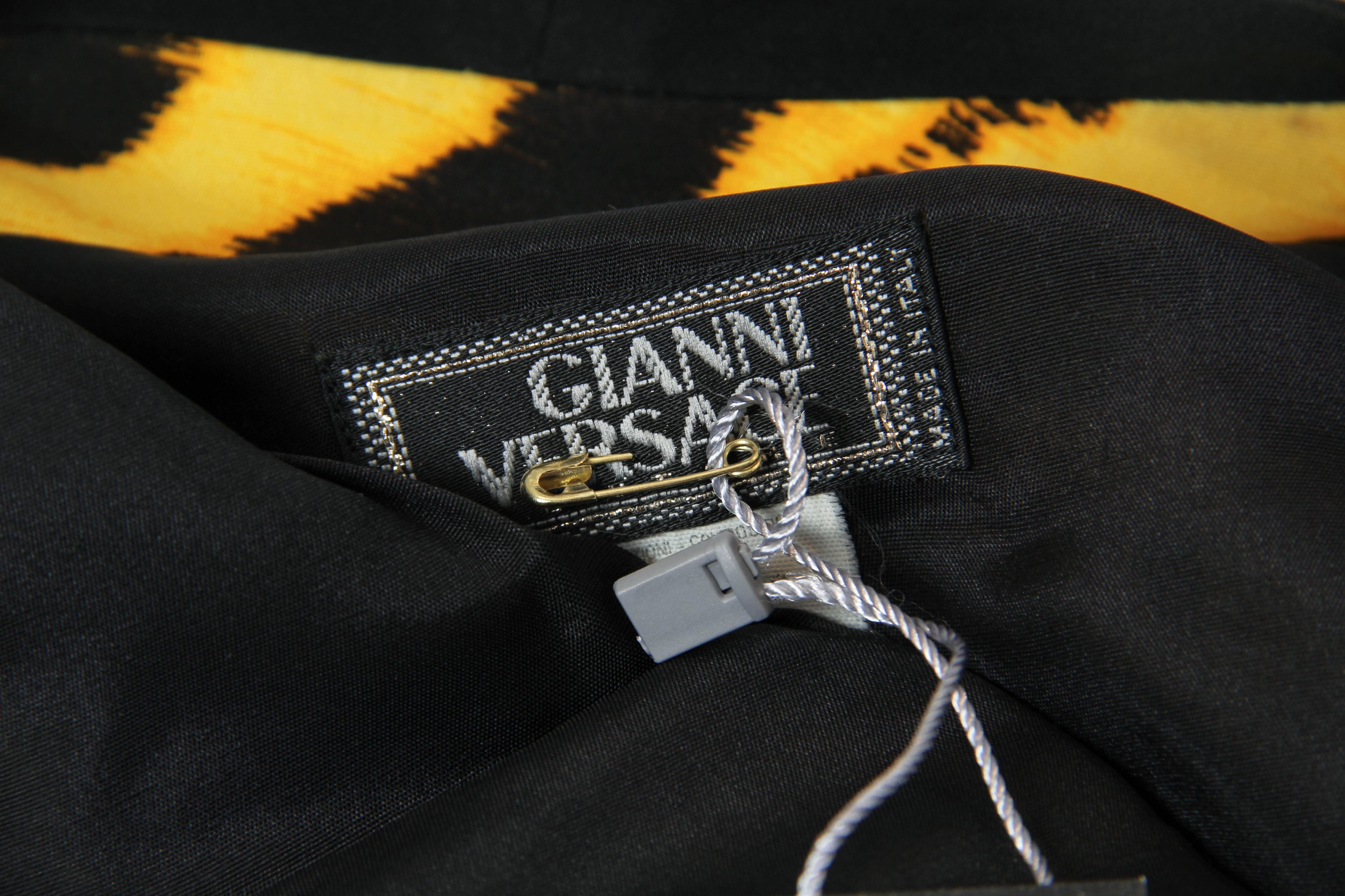 Gianni Versace Couture Leopard Zipper Silk Top For Sale 2