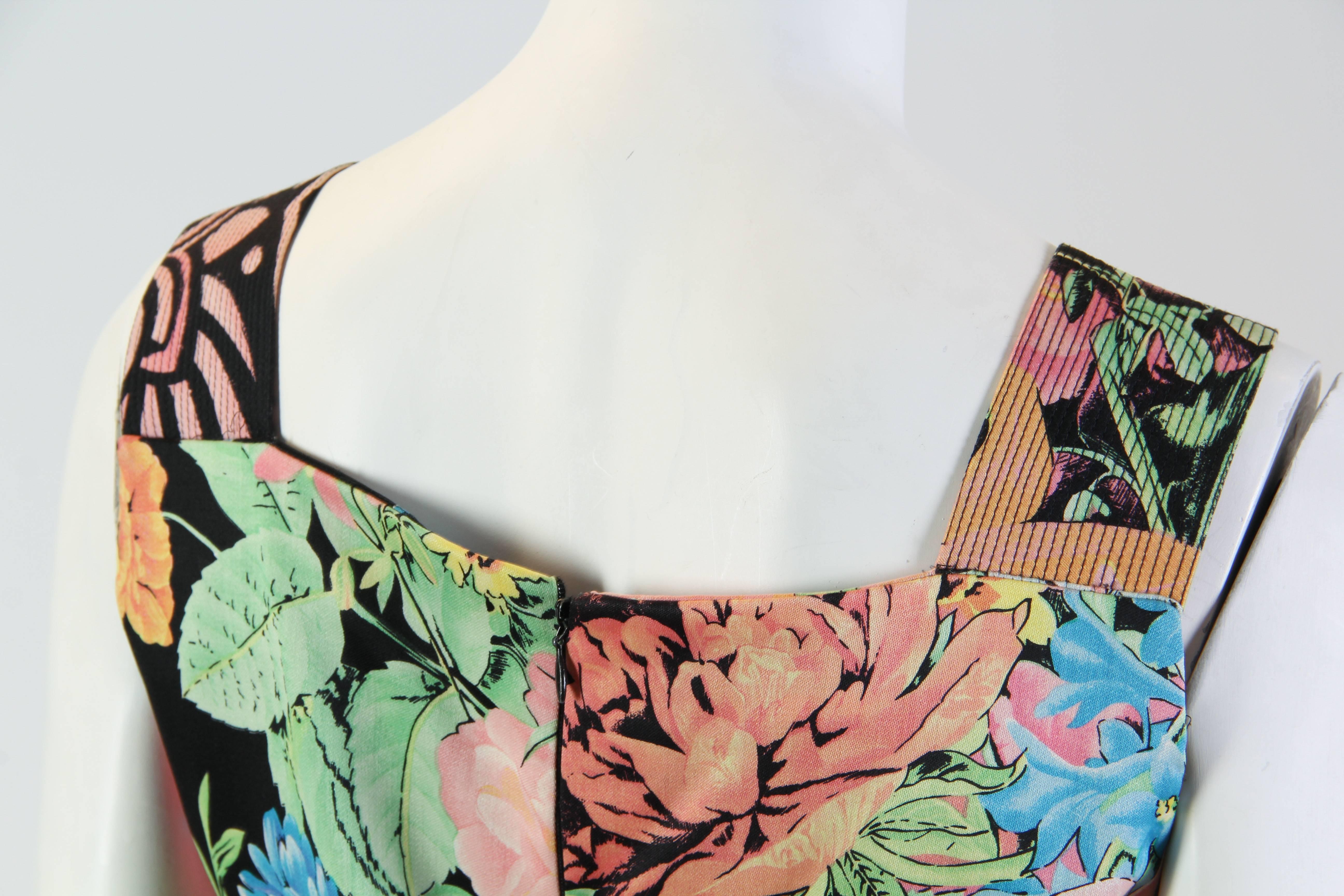 1990S GIANNI VERSACE Pastel & Black Wool Blend Sateen Tropical Floral Dress Wit For Sale 2