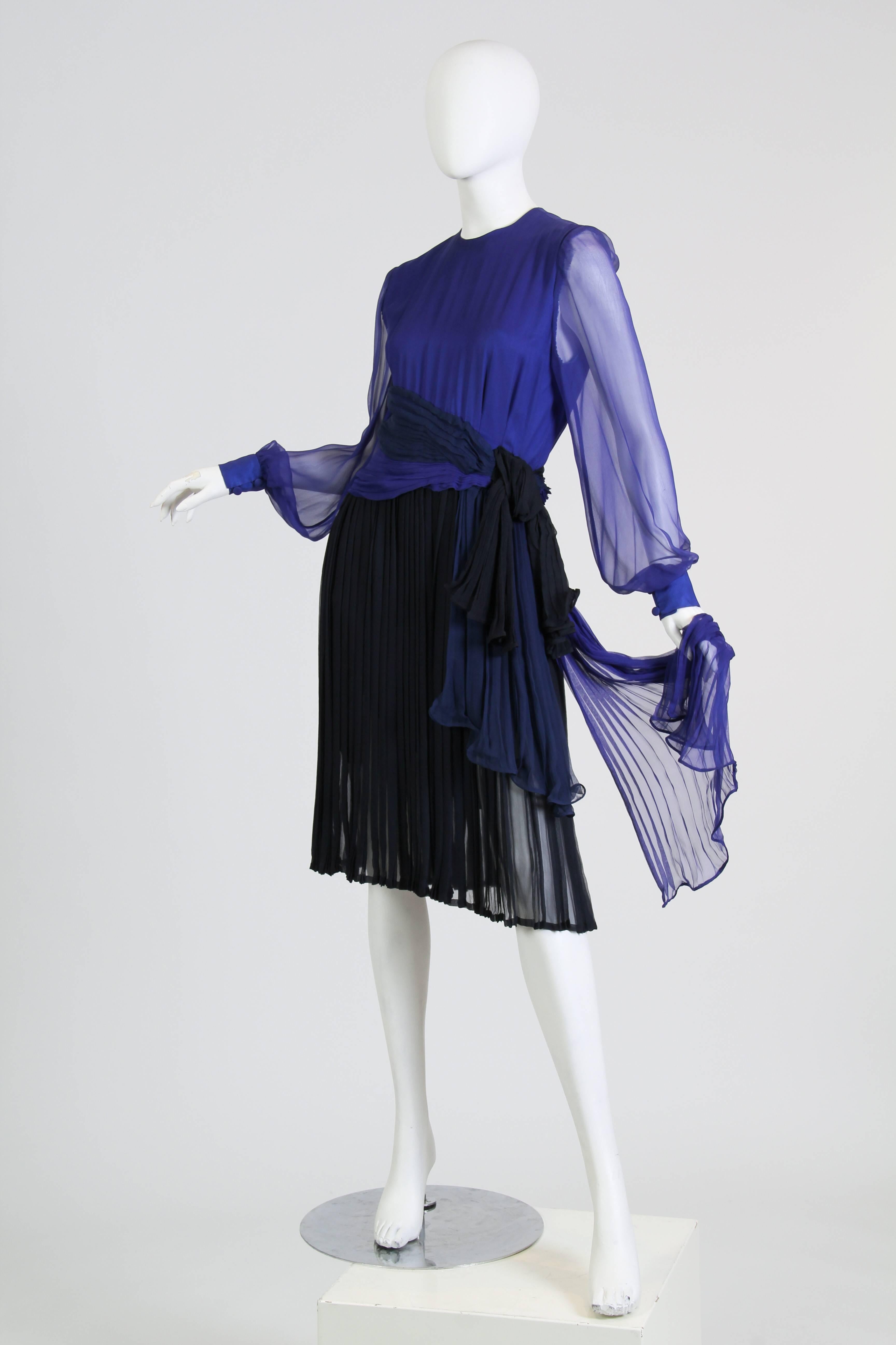 1980er ANDRE LAUG Haute Couture Seiden-Cocktailkleid aus Chiffon in Blautönen mit transparenten Ärmeln