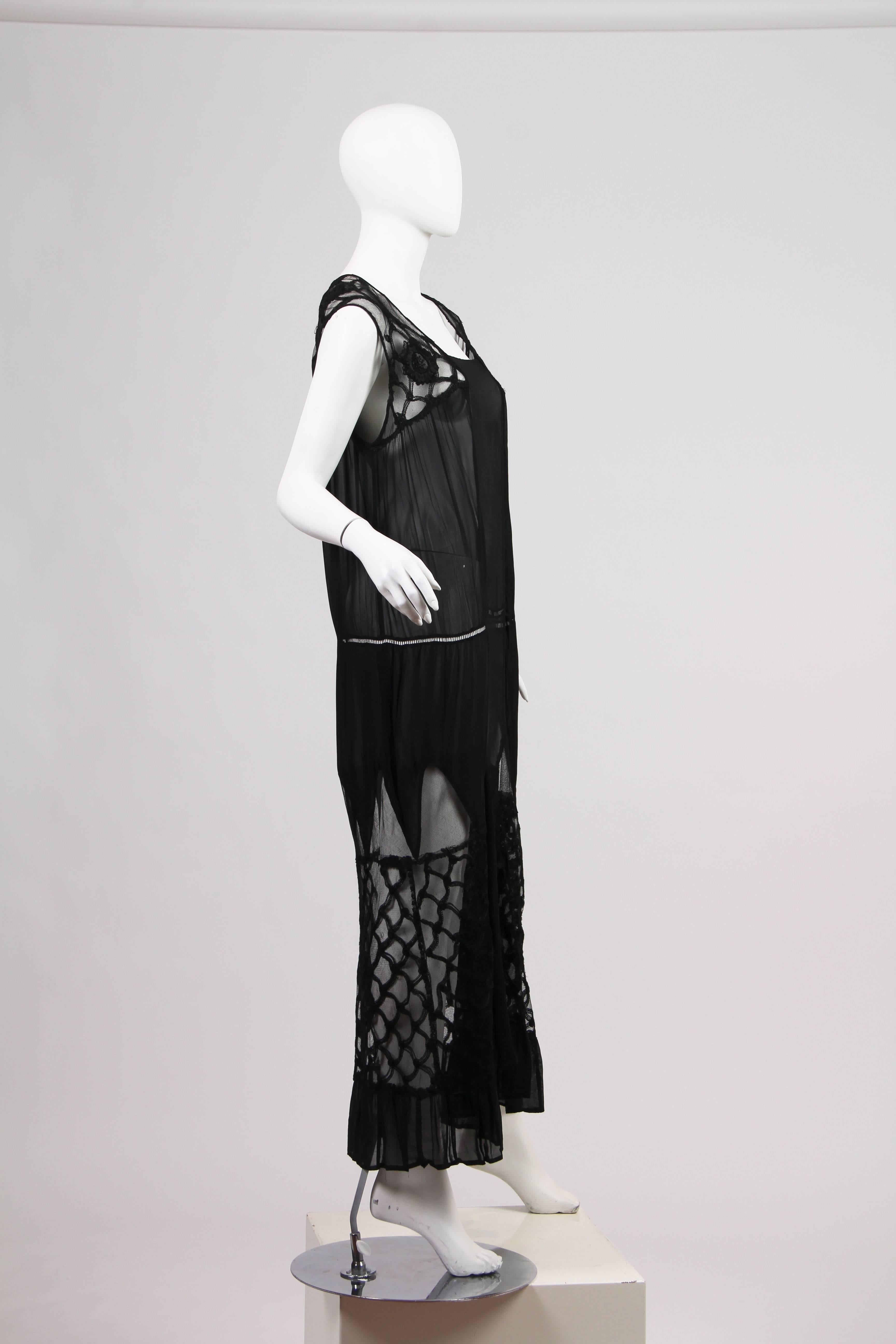 Early 1920s Chiffon and Lace Dress In Excellent Condition In New York, NY