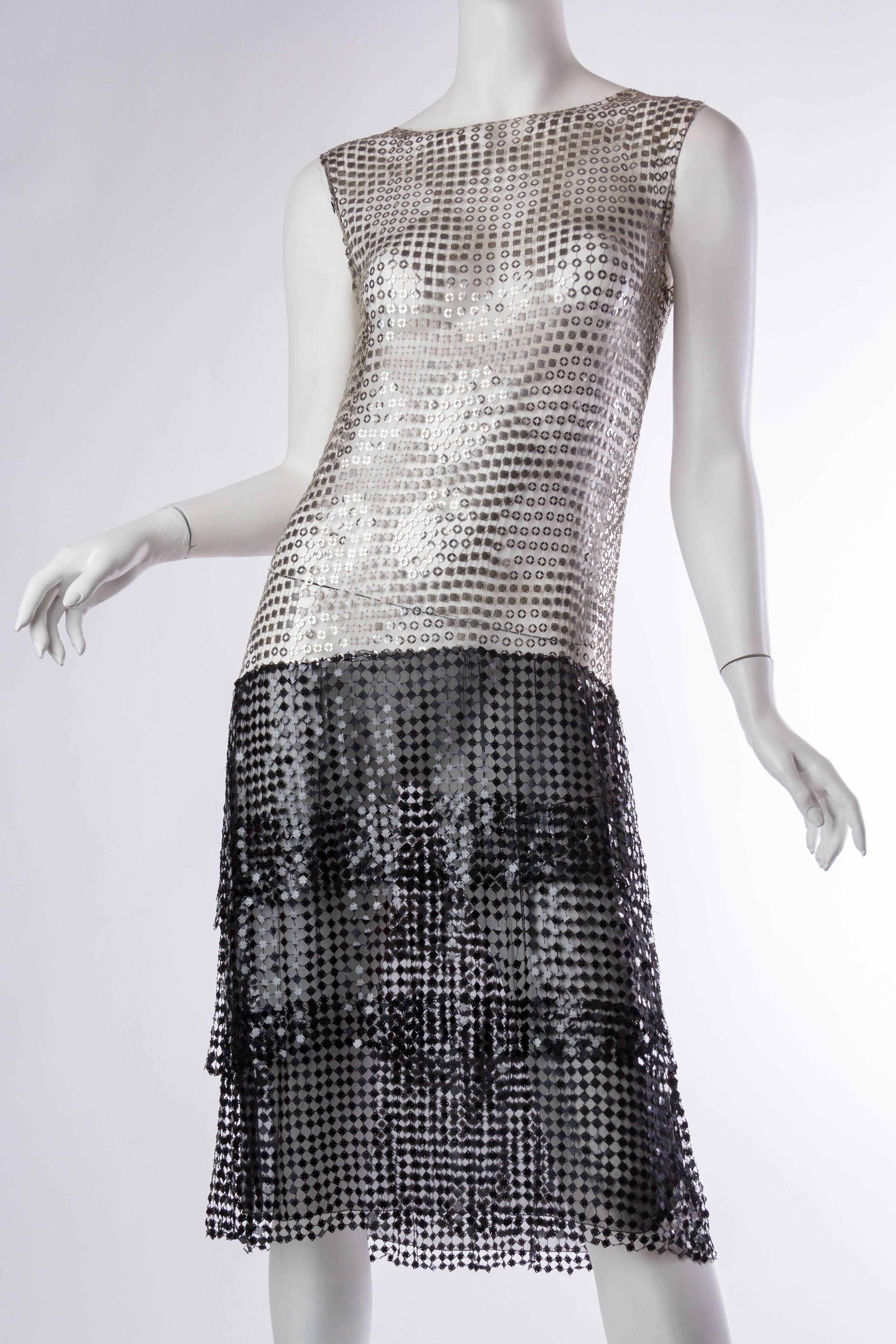 Spectacular 1920s Art Deco Sequin Net Dress (Grau)