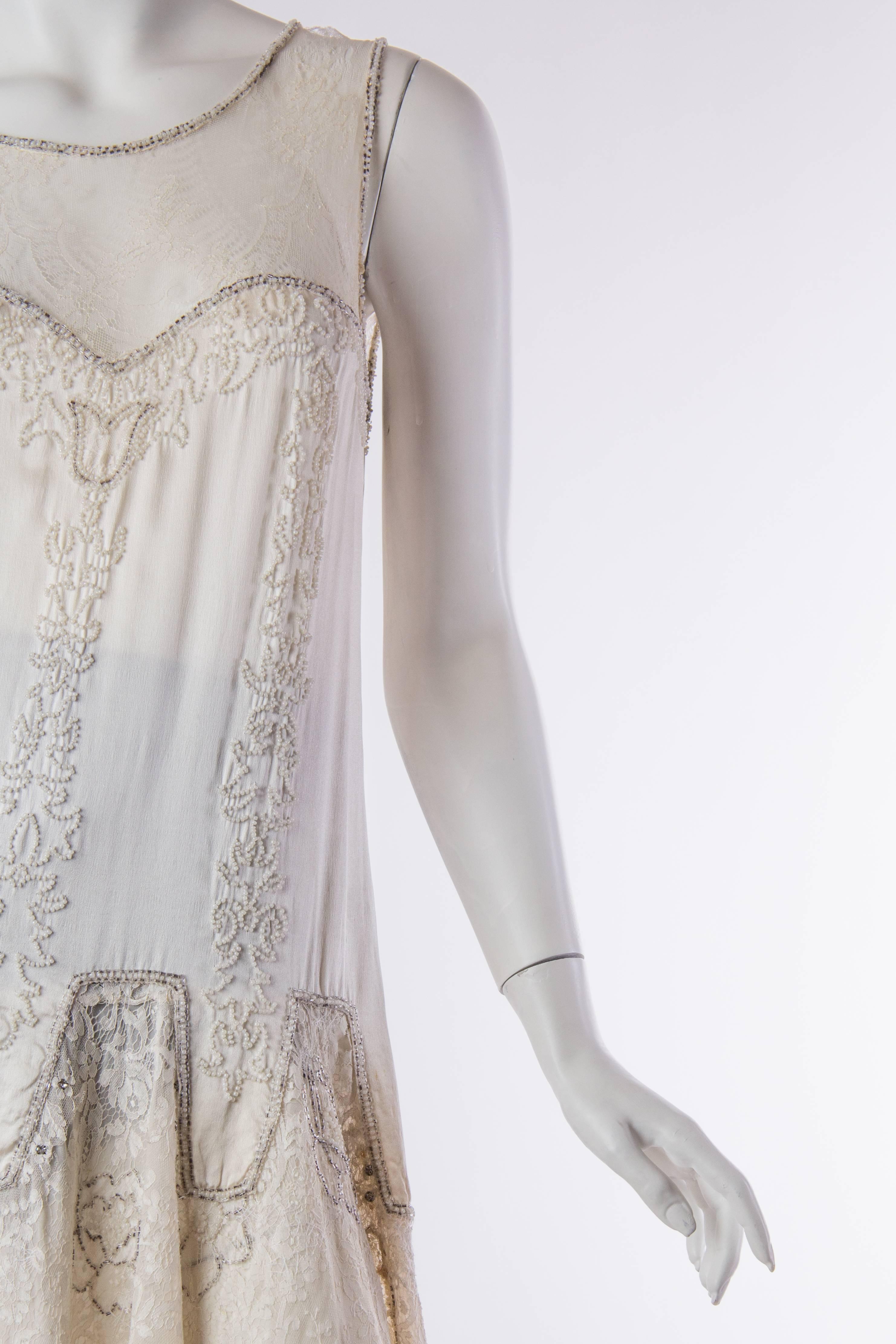 Gray 1920S  Cream Beaded Silk & Chantilly Lace Drop Waist Flapper Bridal Cocktail Dr For Sale