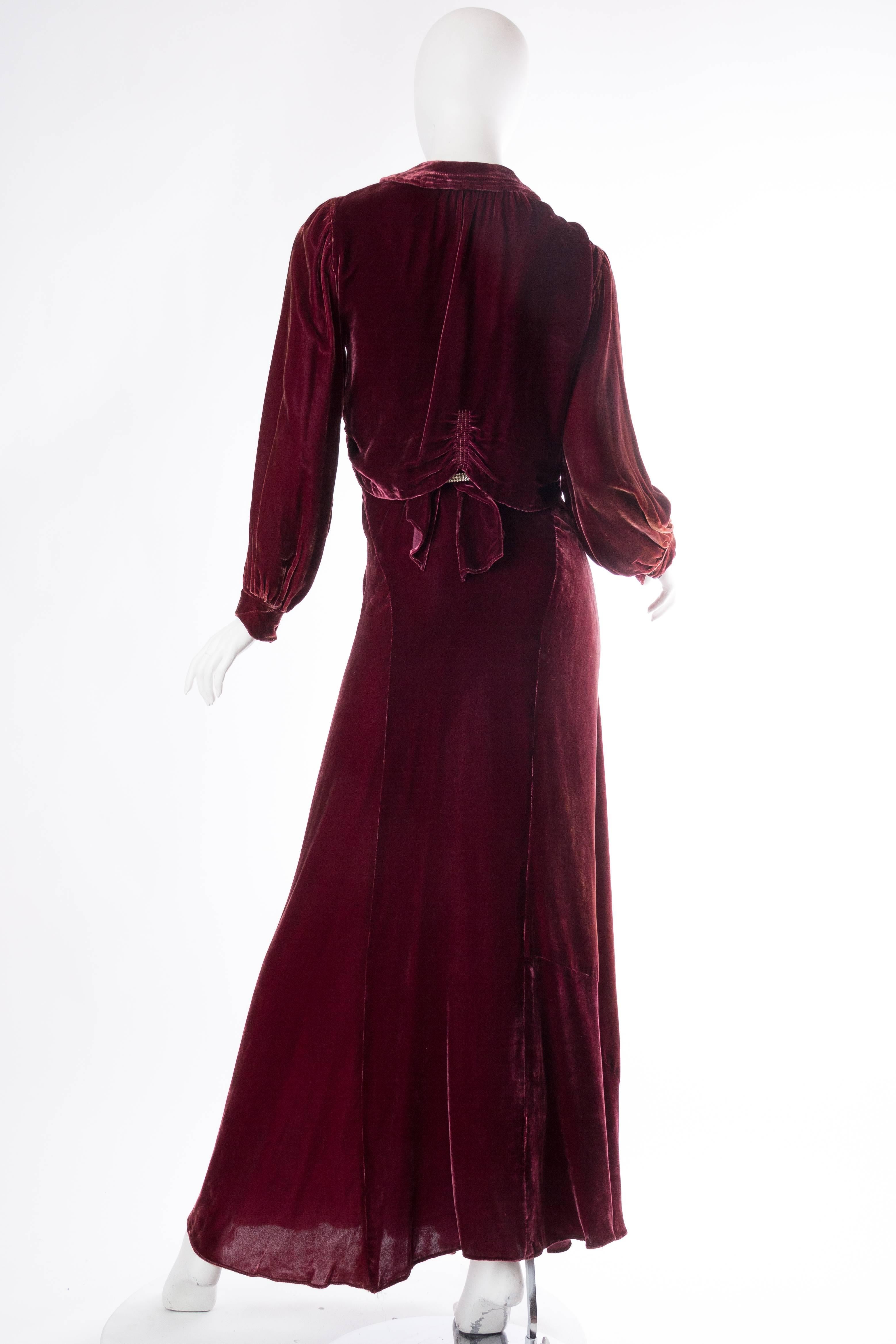 Backless Silk Velvet Gown from the 1930s with Matching Jacket In Good Condition In New York, NY