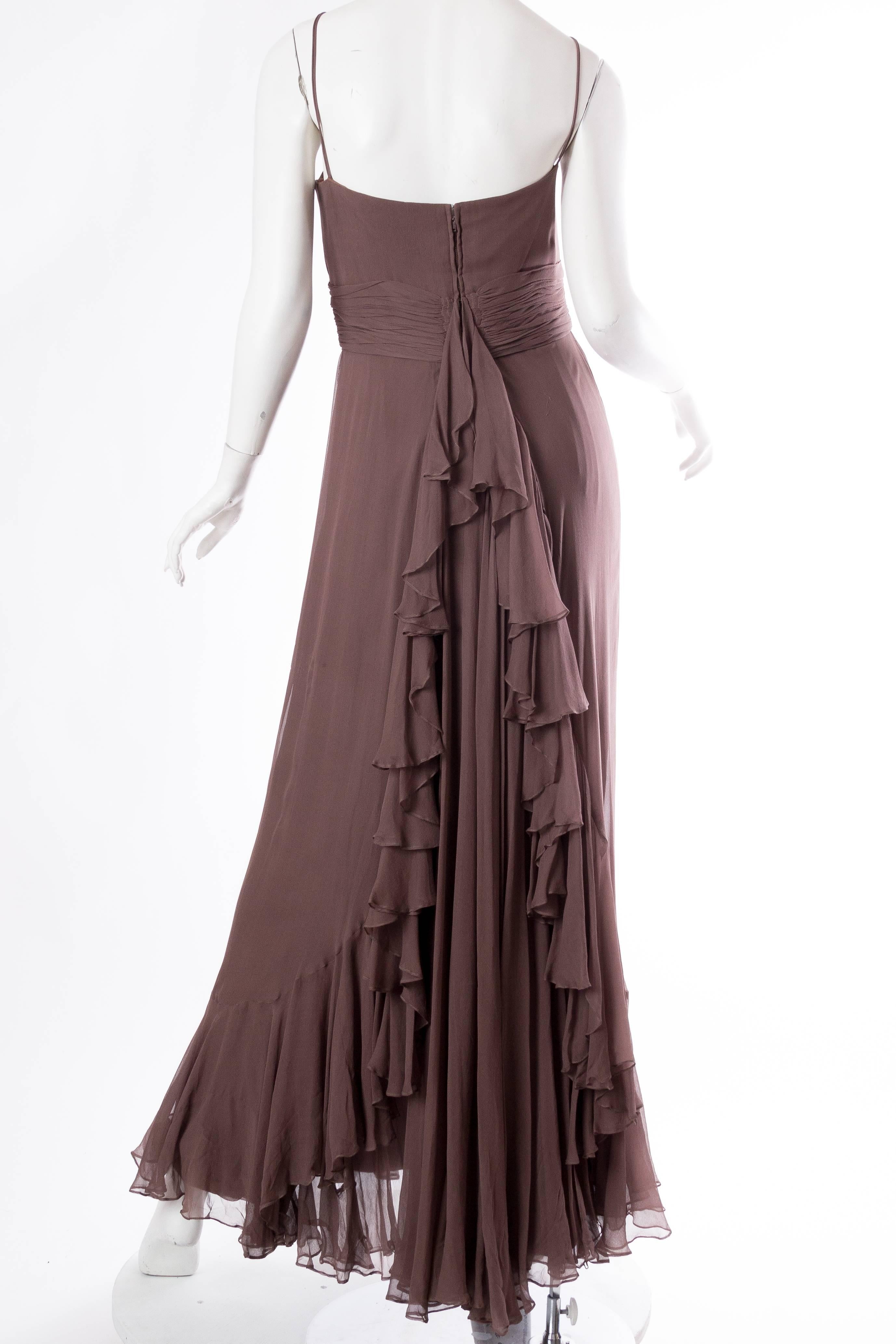 1970S MALCOLM STARR Vestido con volantes boho de gasa de seda marrón chocolate en venta 4