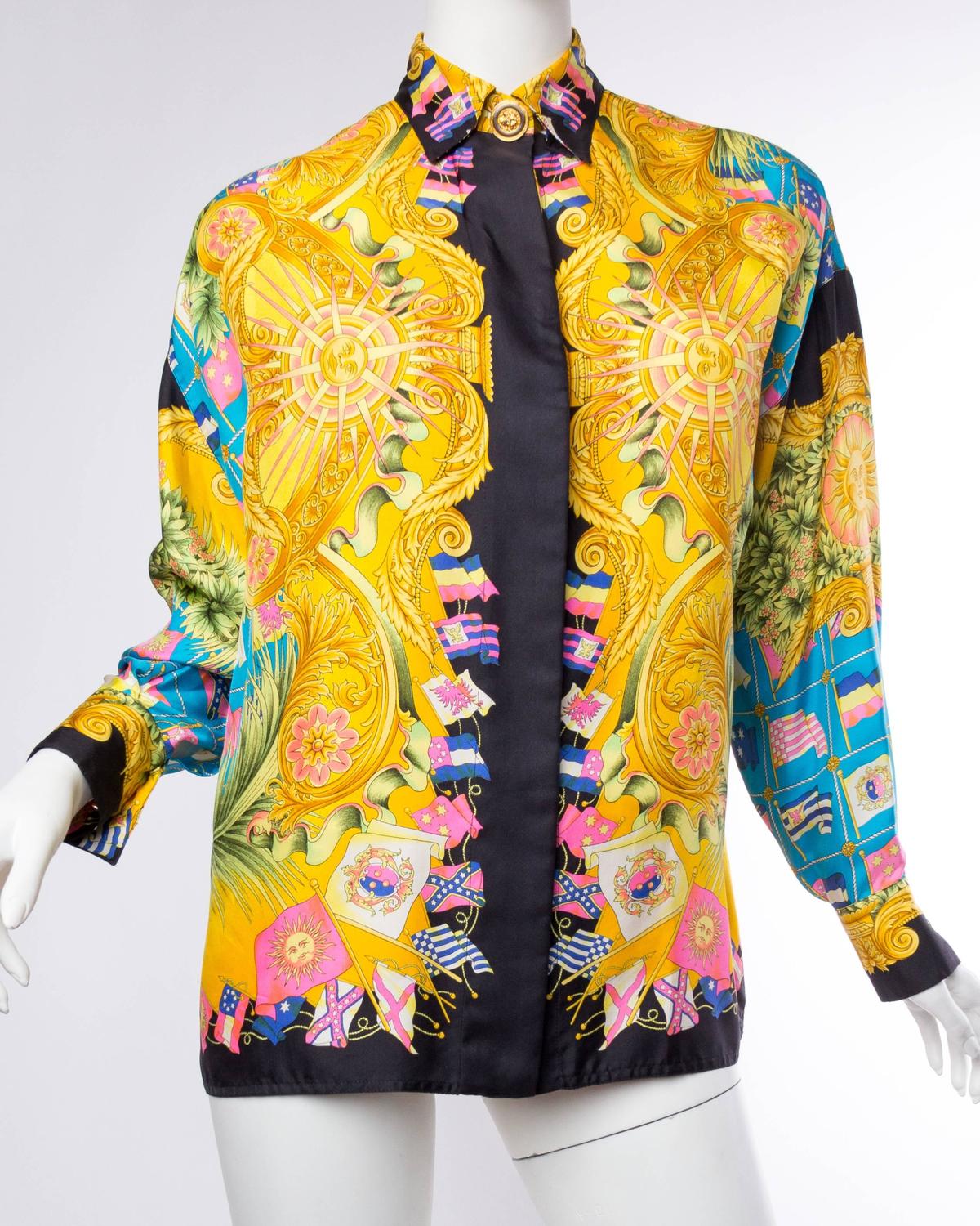 Gianni Versace Couture Women's Printed Silk Blouse For Sale at 1stdibs