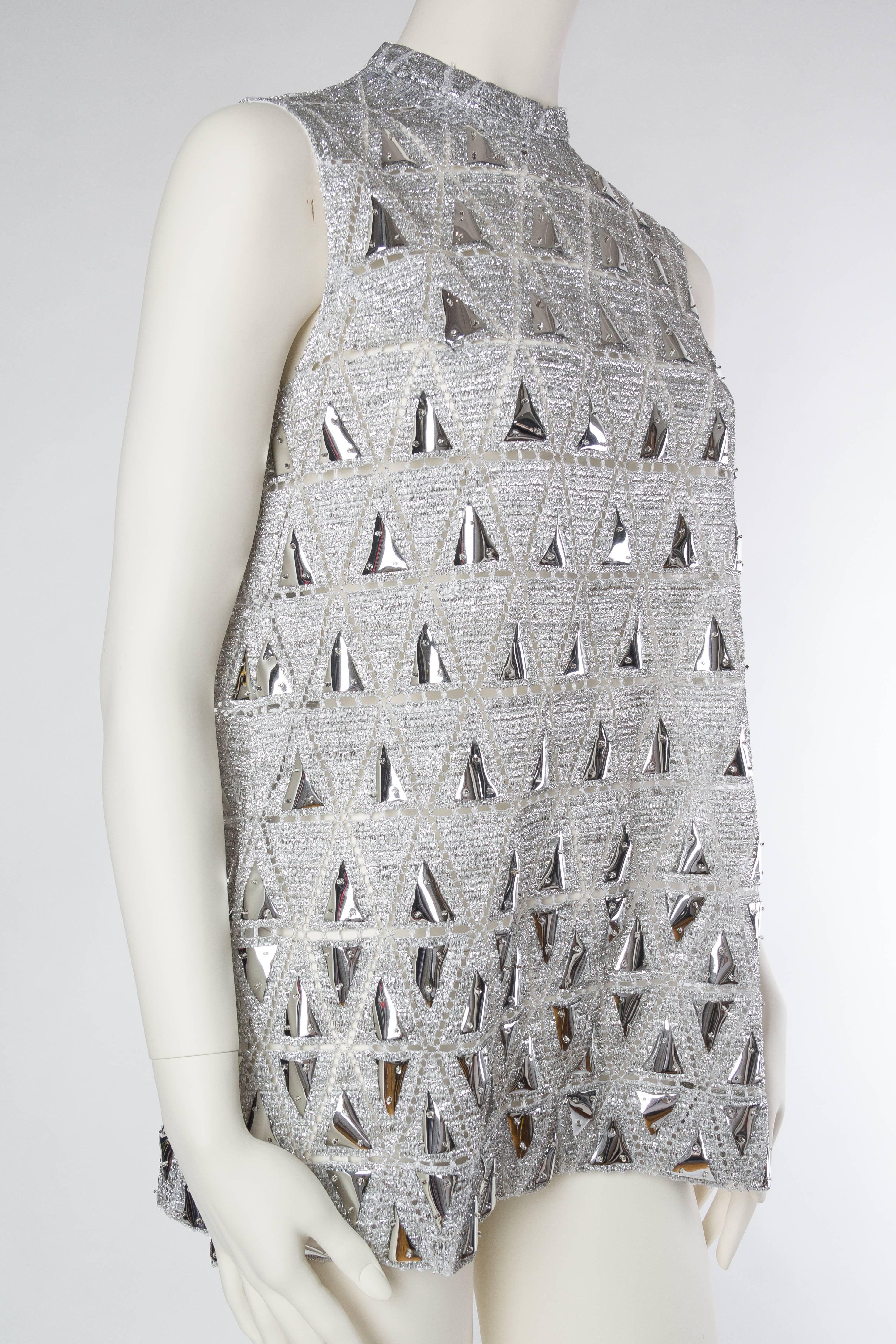 Space chic Mod 1960s Metallic Silver Micro-Mini Dress In Excellent Condition In New York, NY