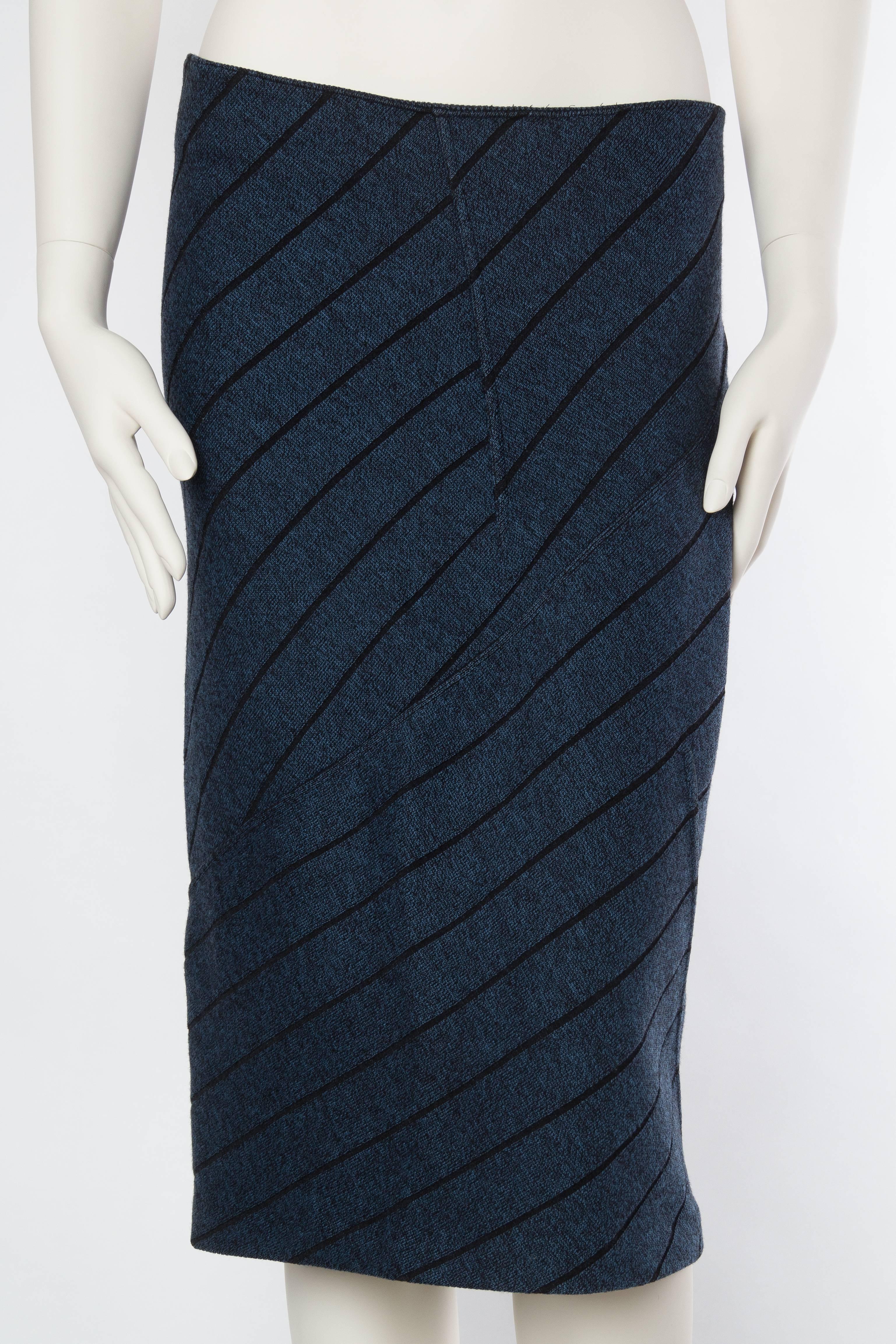 1980S AZZEDINE ALAIA Jupe à taille haute en tricot de rayonne mélangé bleu et noir