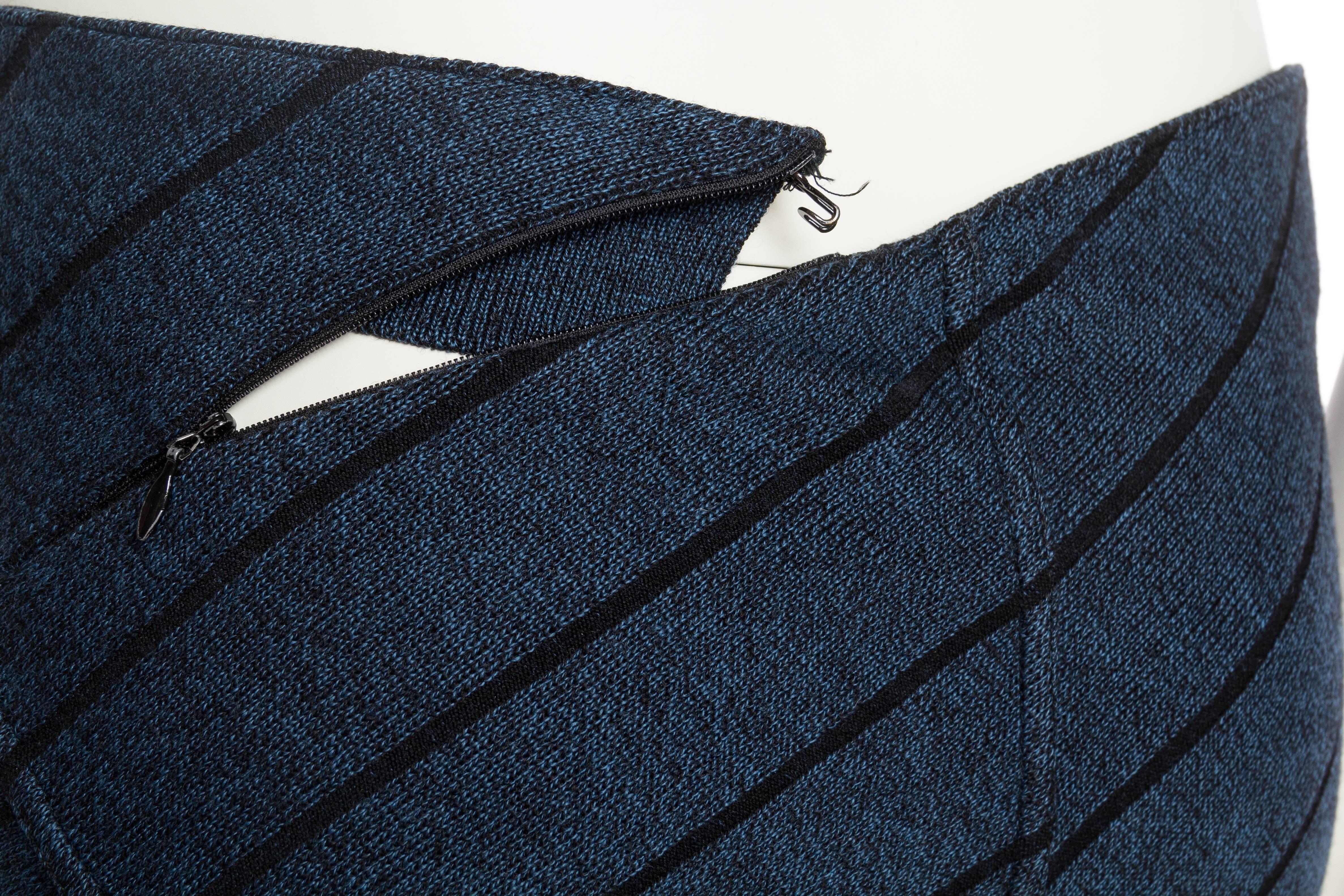 1980S AZZEDINE ALAIA Blue & Black Rayon Blend Knit High-Waisted Skirt For Sale 3