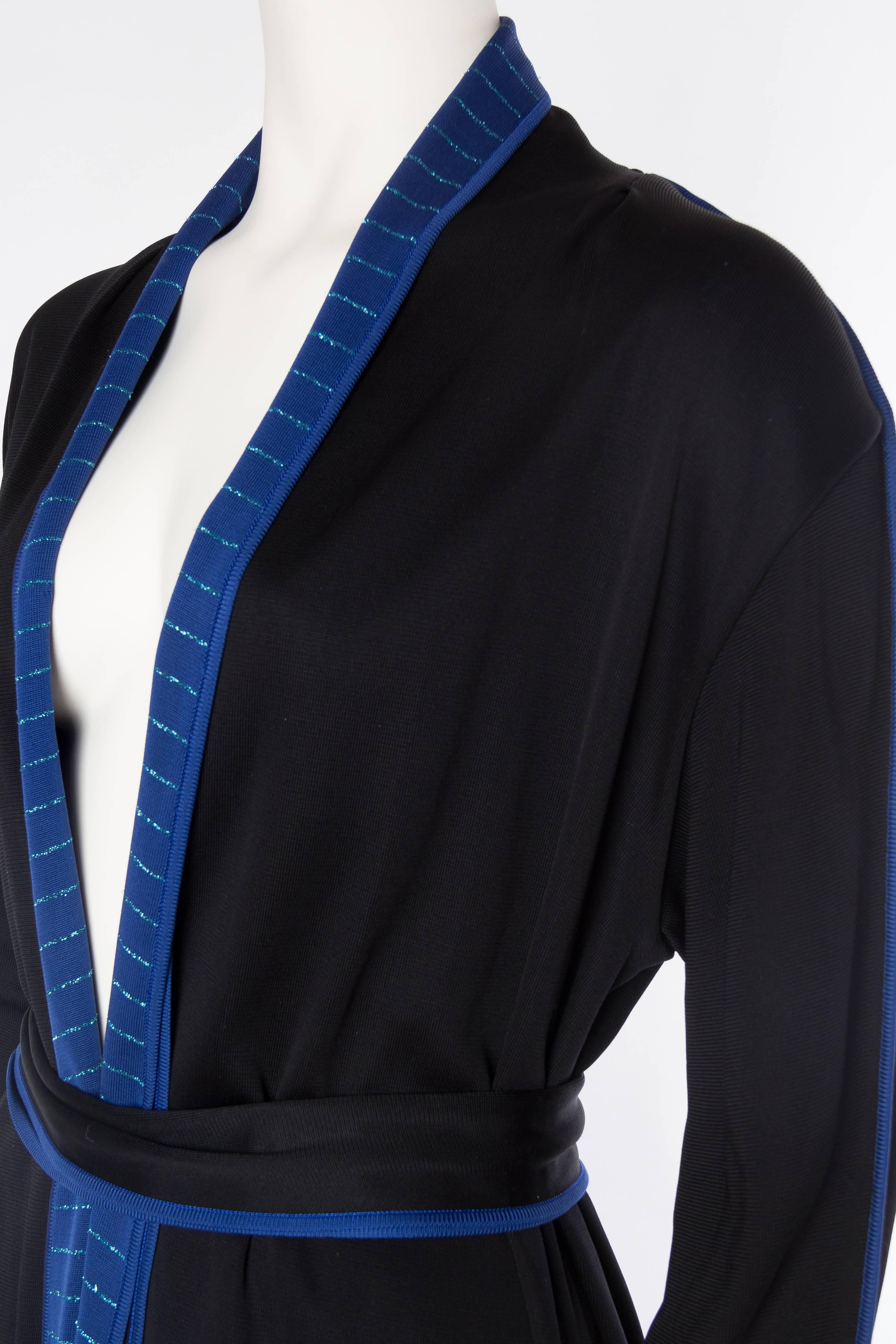 1970S ISSEY MIYAKE Black & Blue Knit Jersey Cardigan Belted Dress For Sale 3