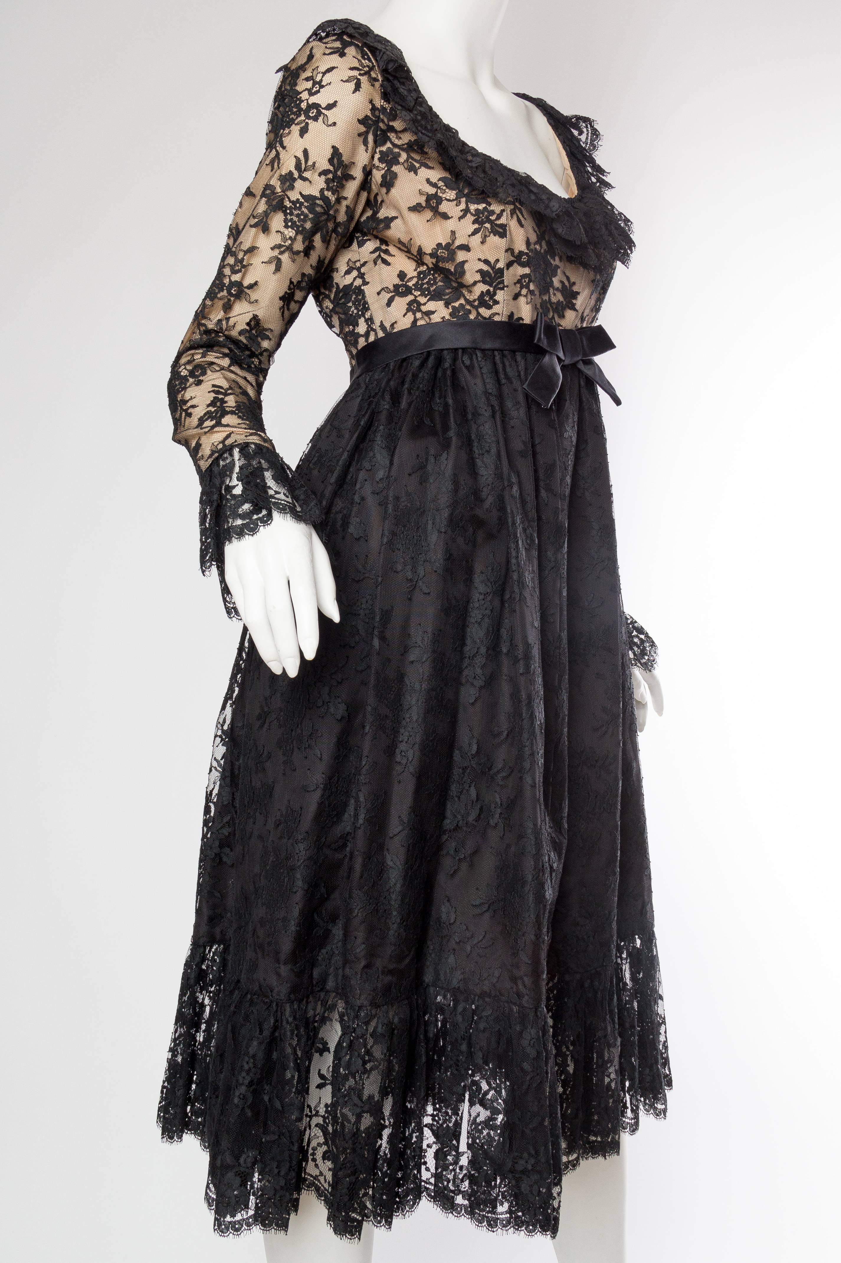 1960s Empire Waist Chantilly Lace Dress In Excellent Condition In New York, NY