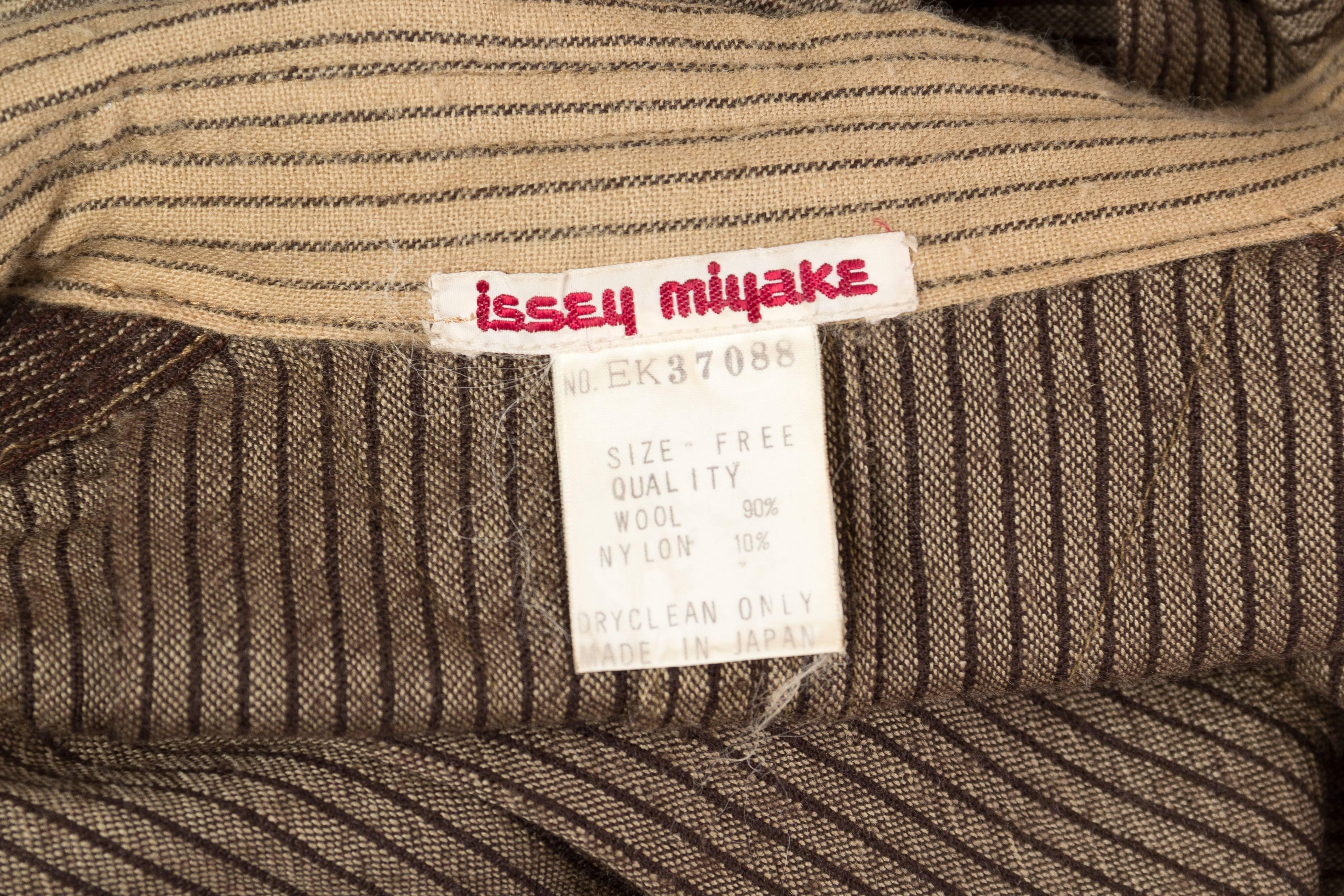 1980S ISSEY MIYAKE Tan & Brown Wool Blend Oversized Shirt Pleated Pants Ensemble For Sale 4