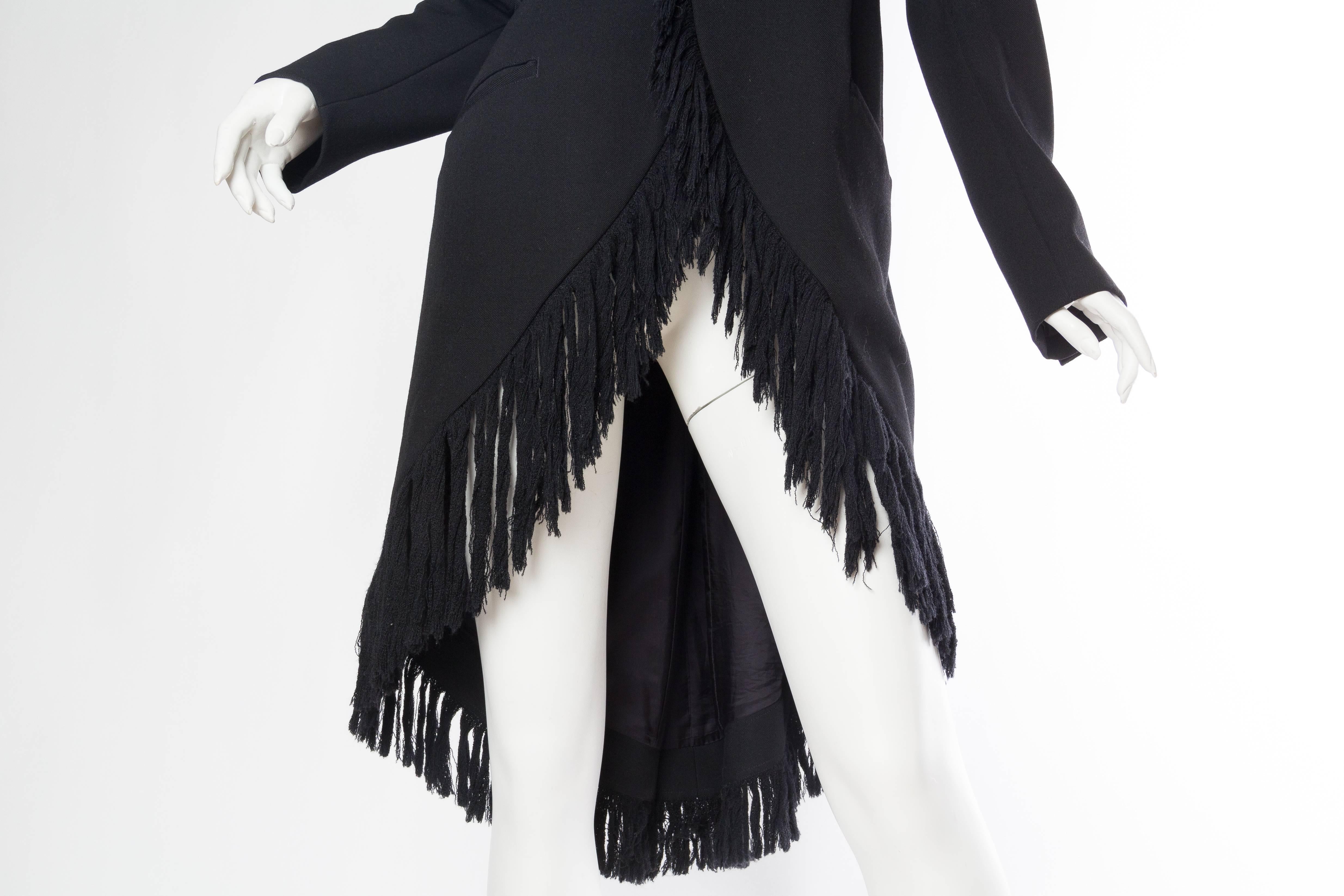 Yohji Yamamoto, cappotto anni '80 in twill di lana nero a coda alta con frange in vendita 3