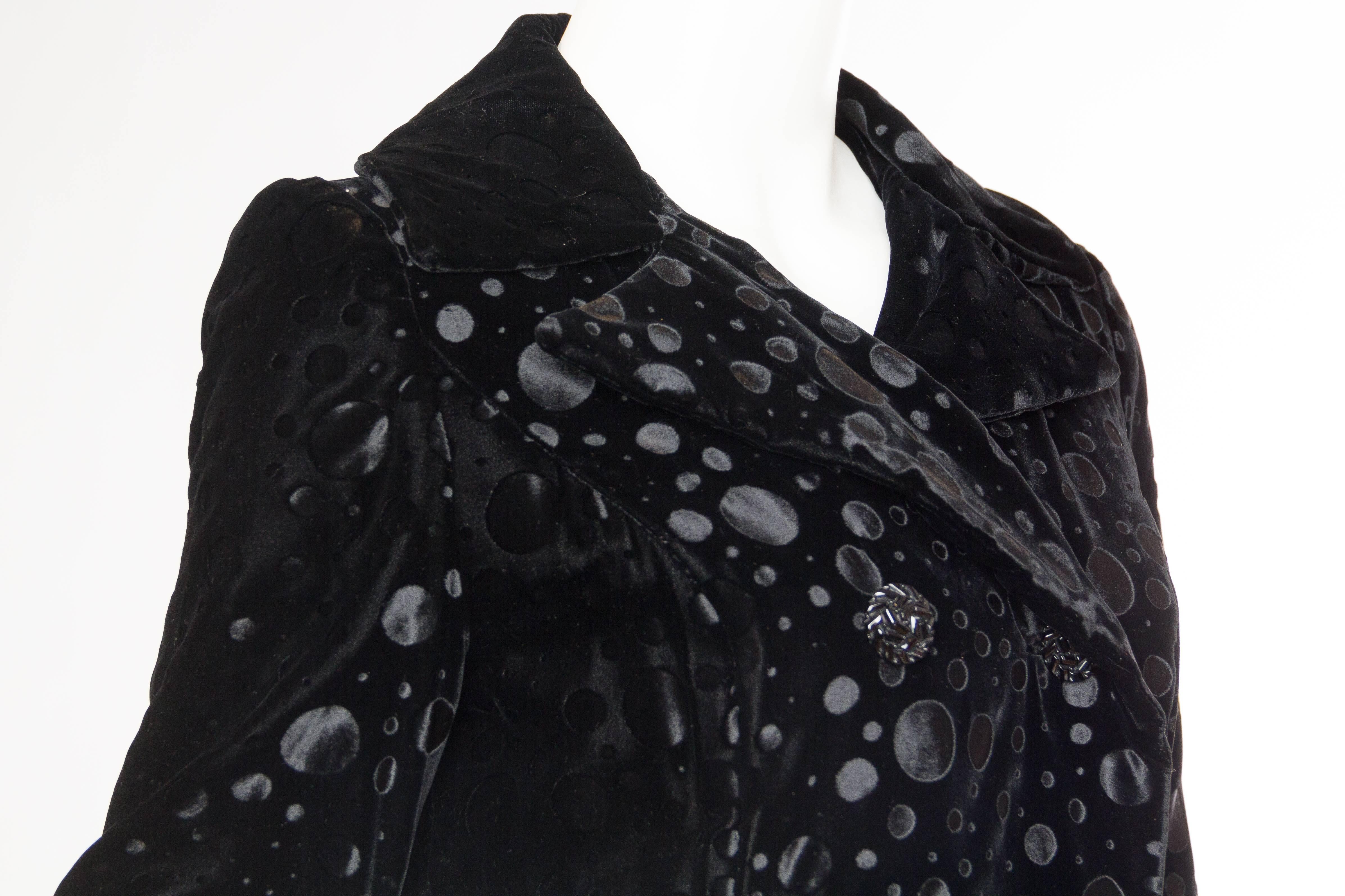 Women's 1960s Embossed Velvet Maxi-Coat