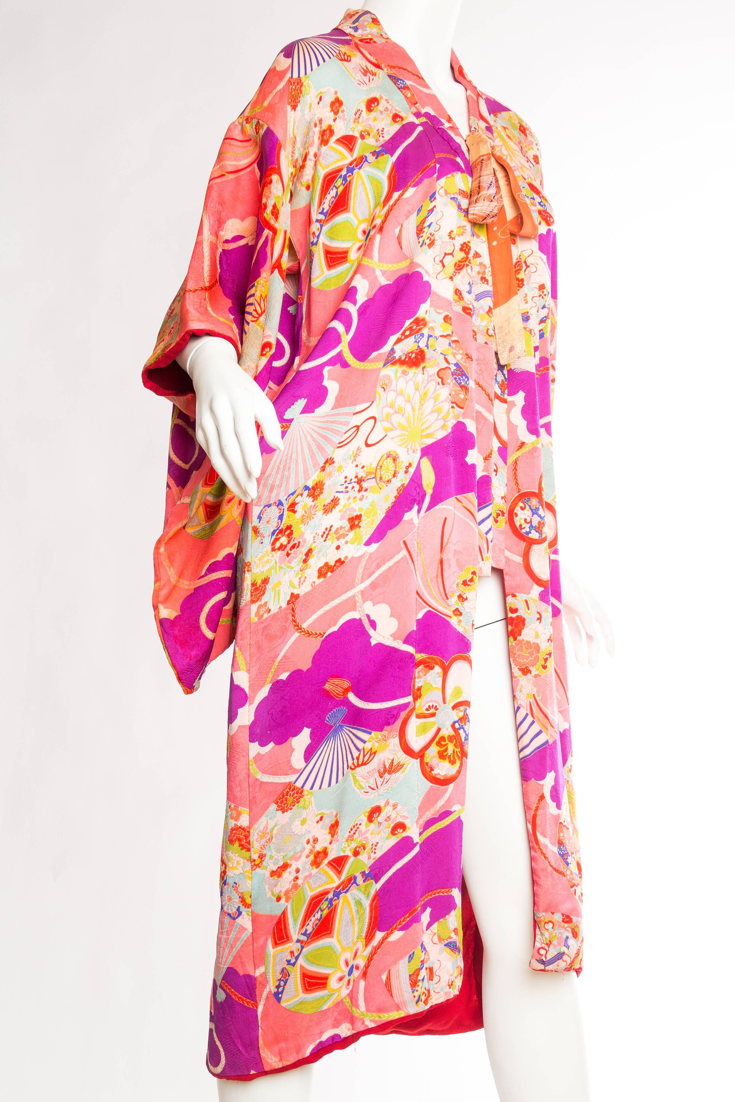 Bright 1940s Printed Kimono In Good Condition In New York, NY