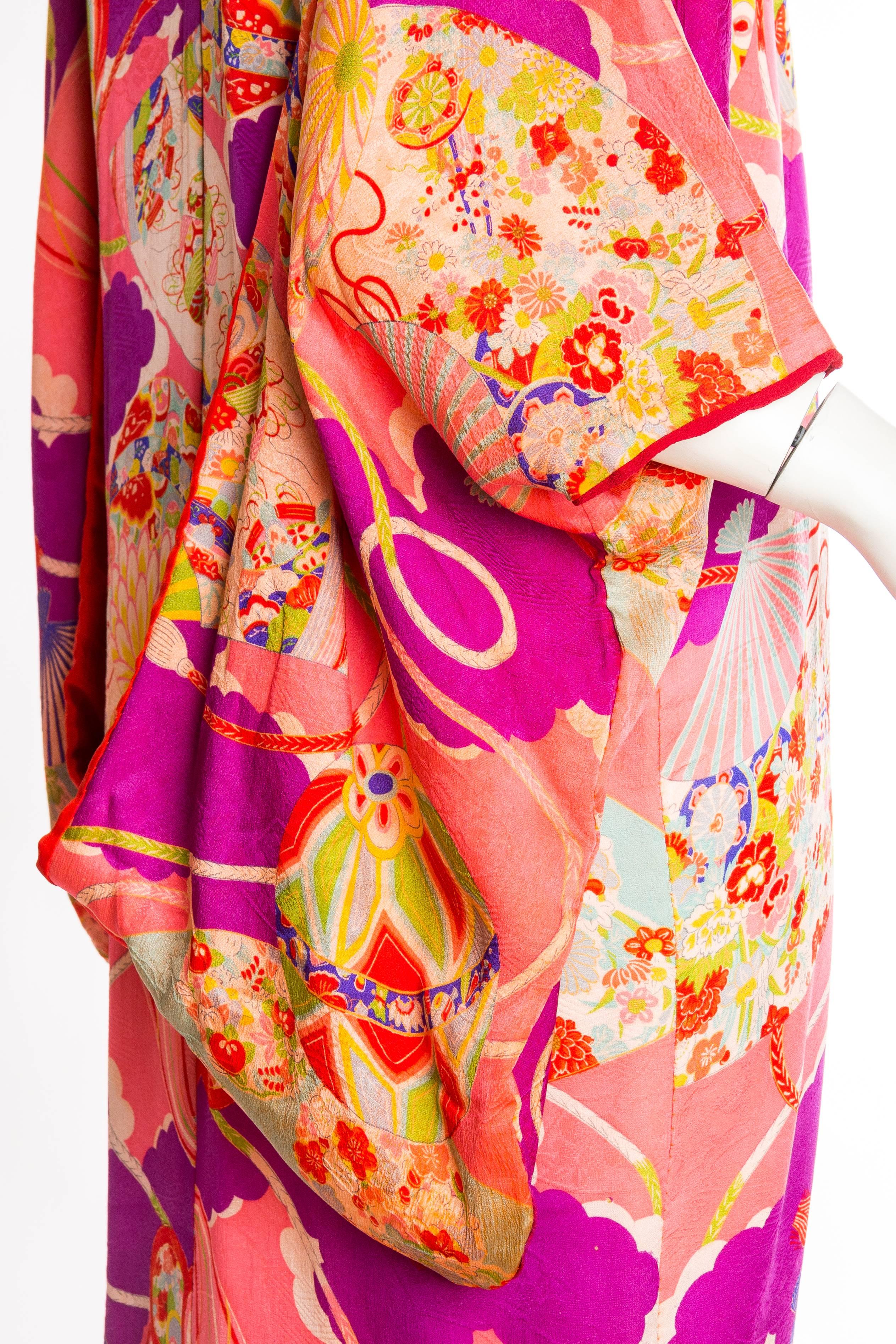 Bright 1940s Printed Kimono 4
