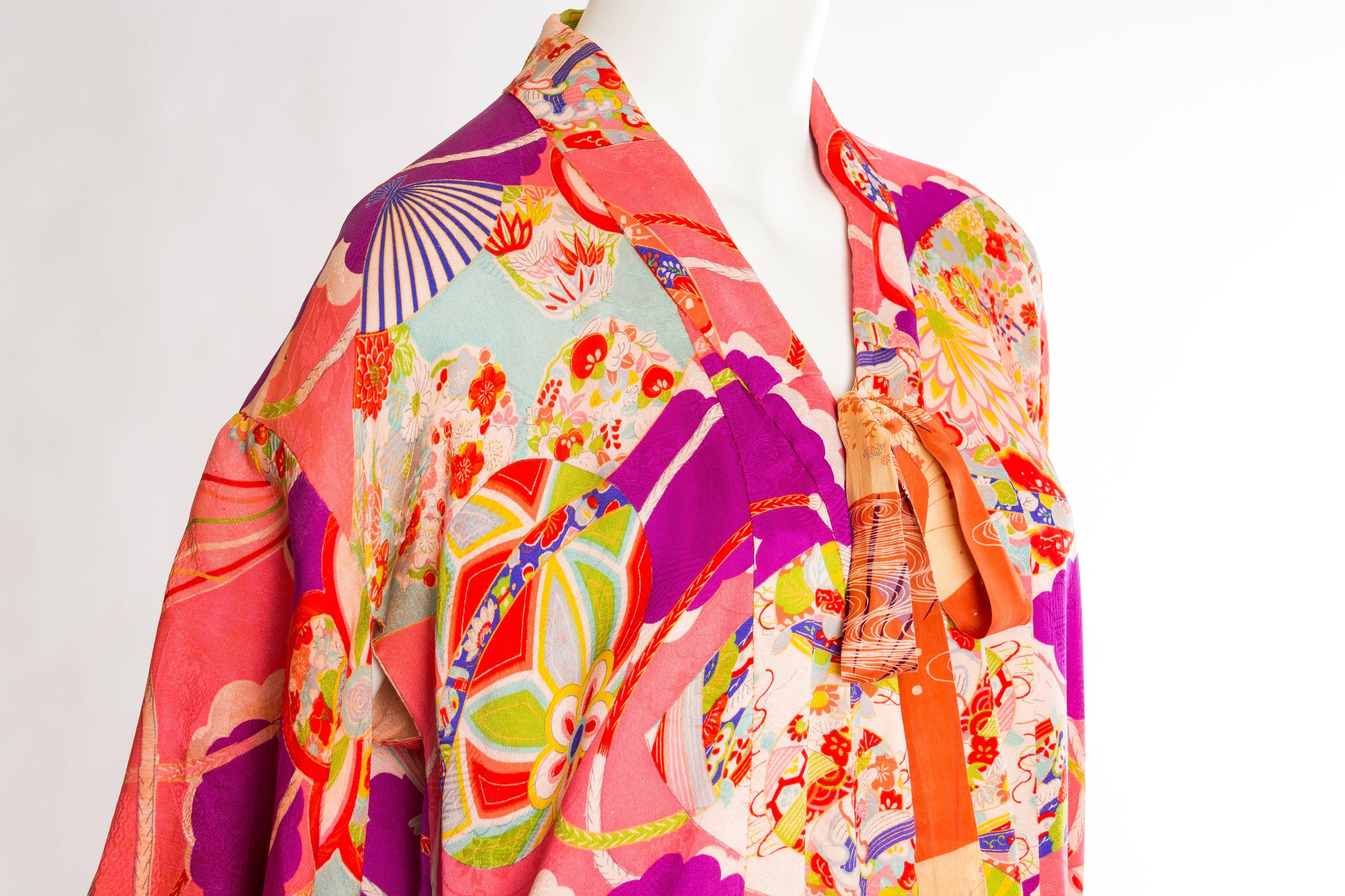 Bright 1940s Printed Kimono 2