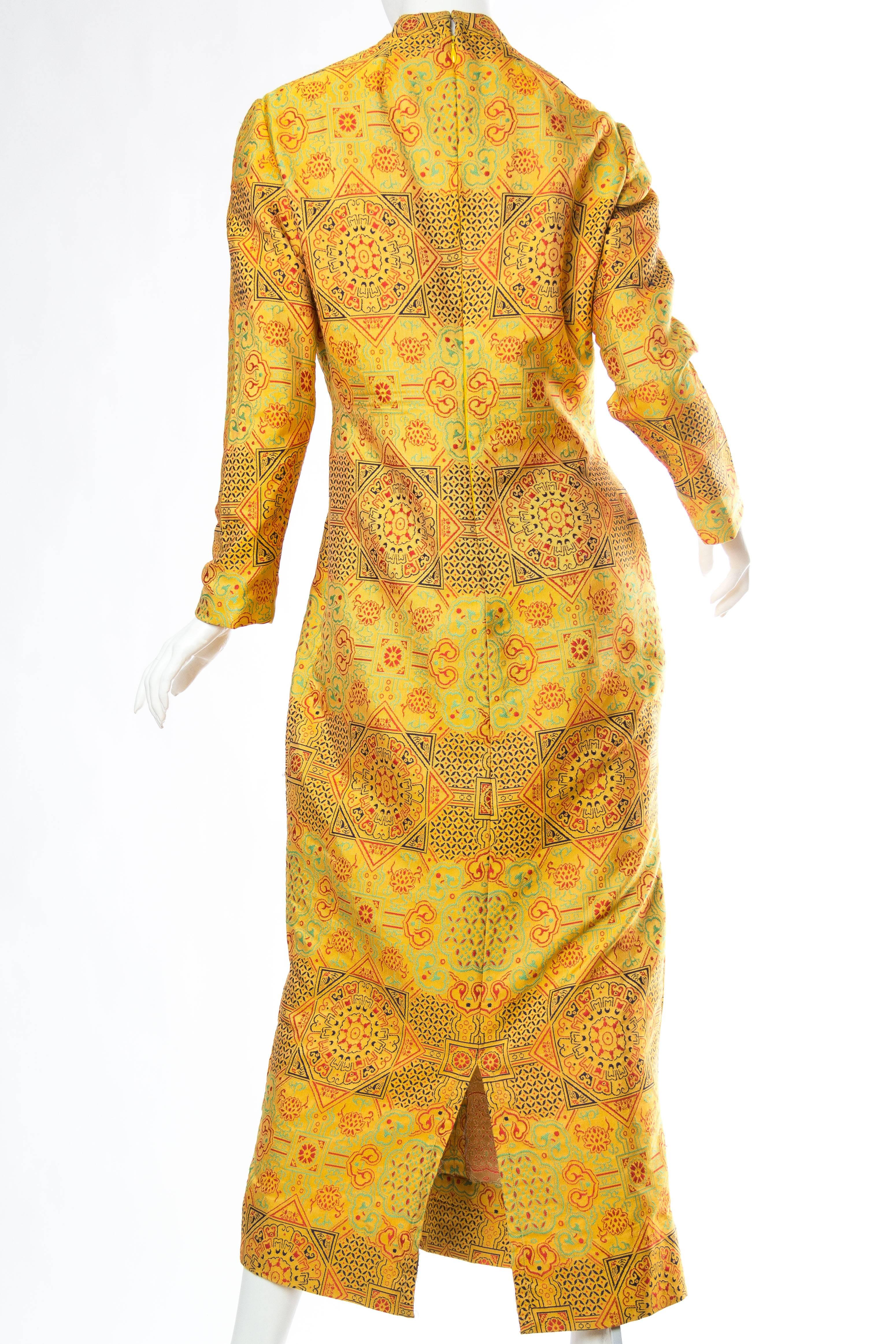 1960S ADELE SIMPSON Yellow Silk Blend Jacquard Chinese Inspired Long Sleeve Dre In Excellent Condition In New York, NY