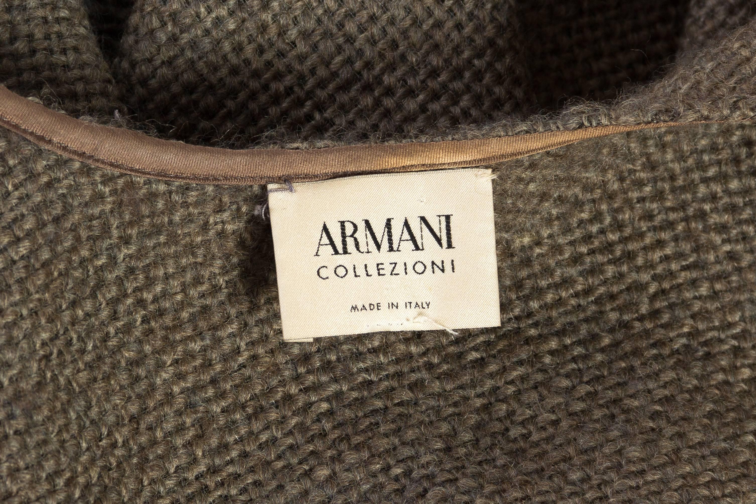 1980er ARMANI Leichter Wickel-Umhang aus Wollmischung mit Cape im Angebot 4