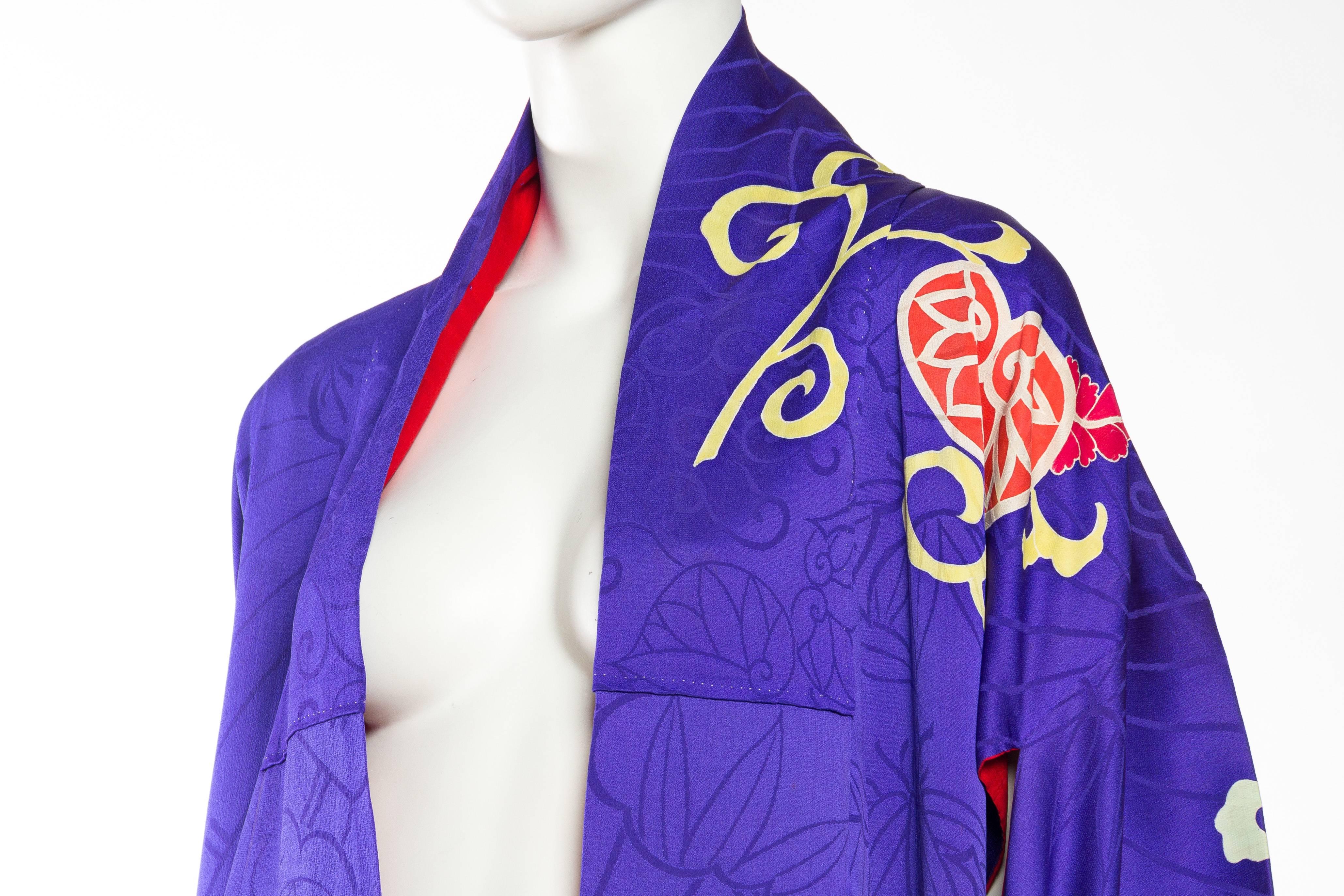 Beautiful Hand-painted and Embroidered Japanese Kimono 3