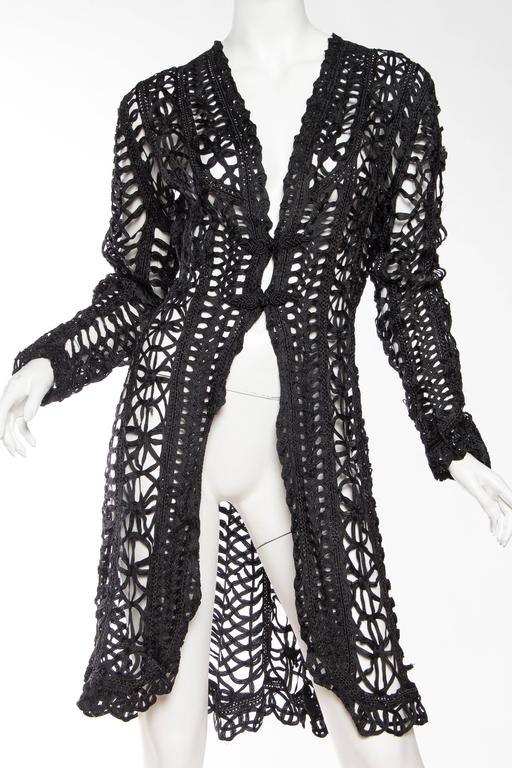 Victorian Black Silk Belle Epoch Ribbon Lace Duster Jacket In Excellent Condition For Sale In New York, NY
