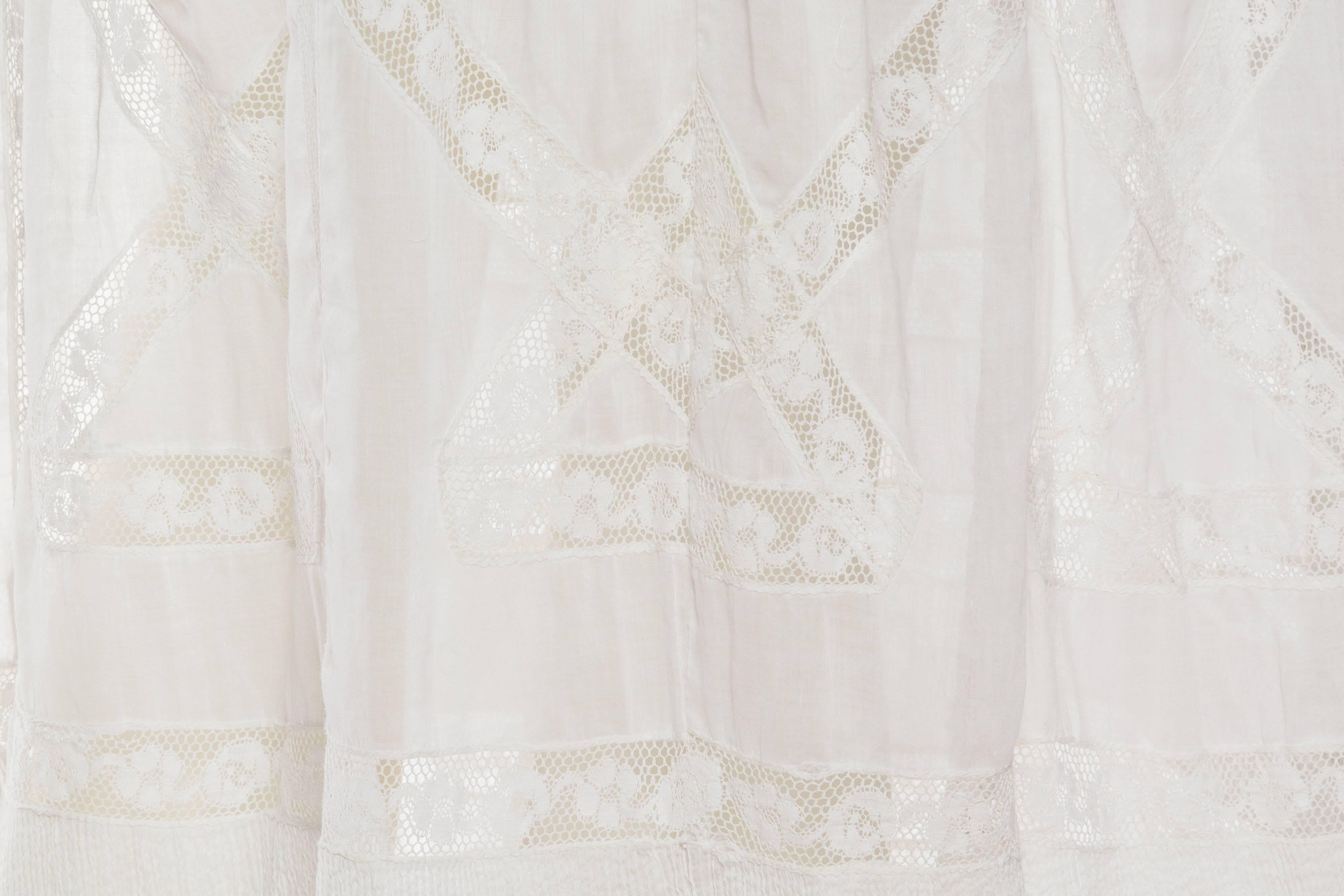 1905 Cotton and Lace Dress 3