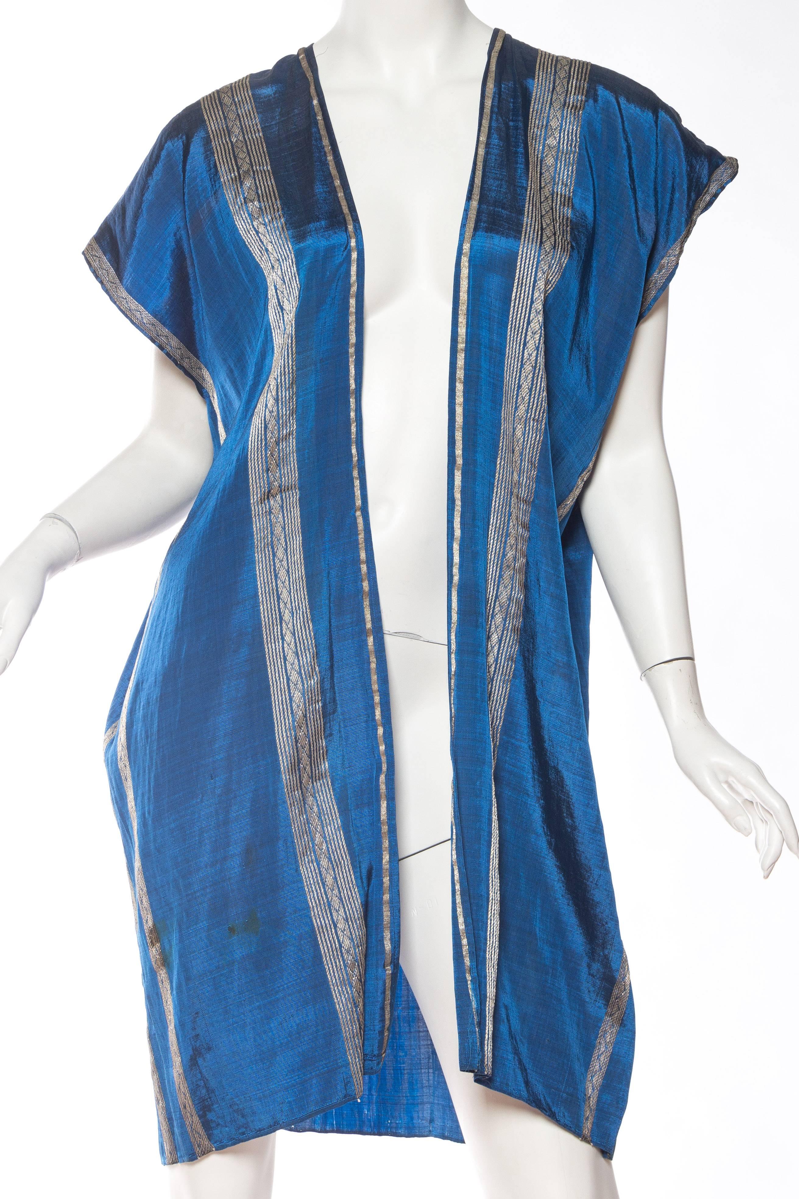 1930S Chaleco Kaftán Tejido a Mano Azul Mezcla De Rayón Con Hilos De Plata Verdadera en Bueno estado para la venta en New York, NY