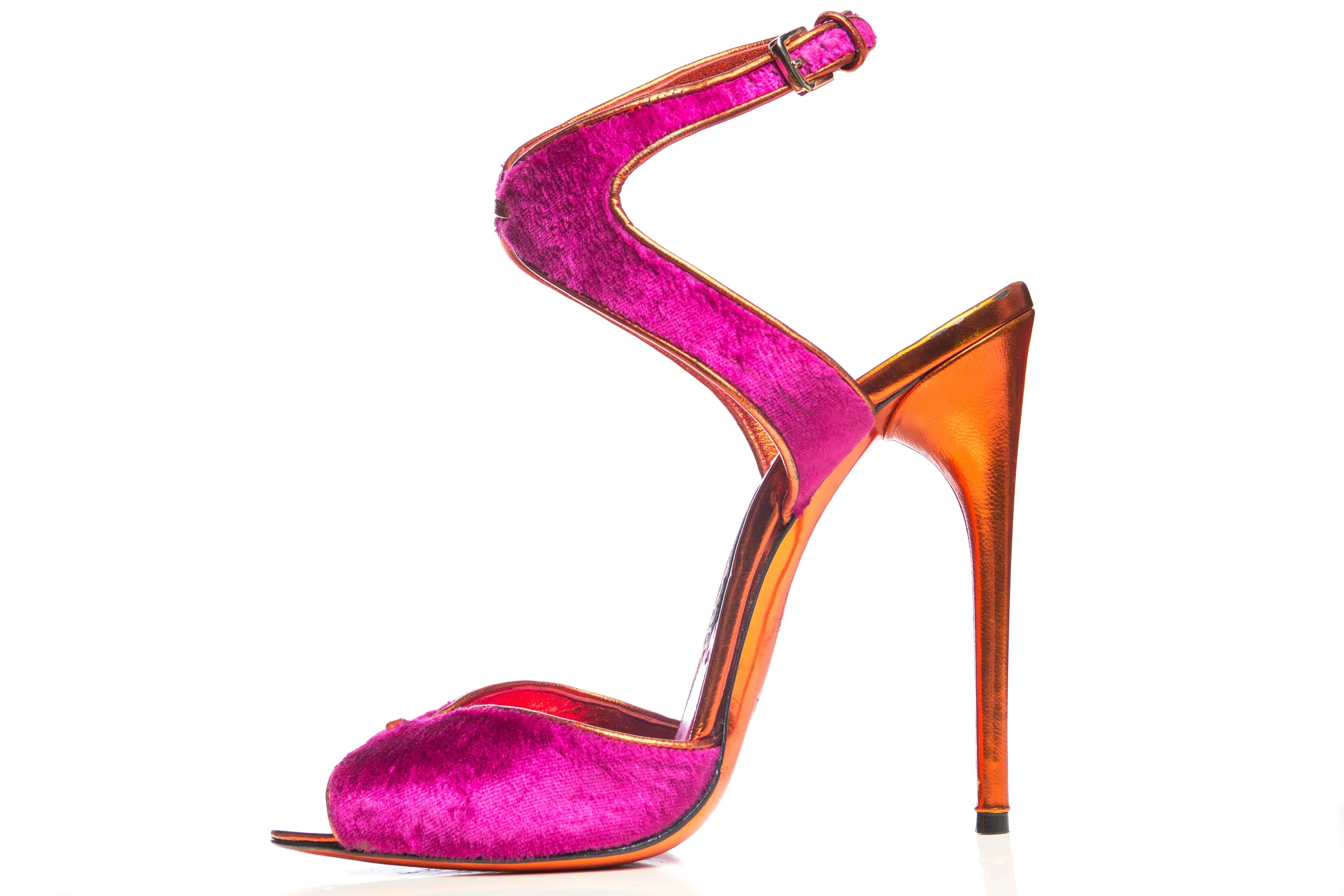 Rouge Tom Ford escarpins à bout ouvert en velours et métallisé taille 40