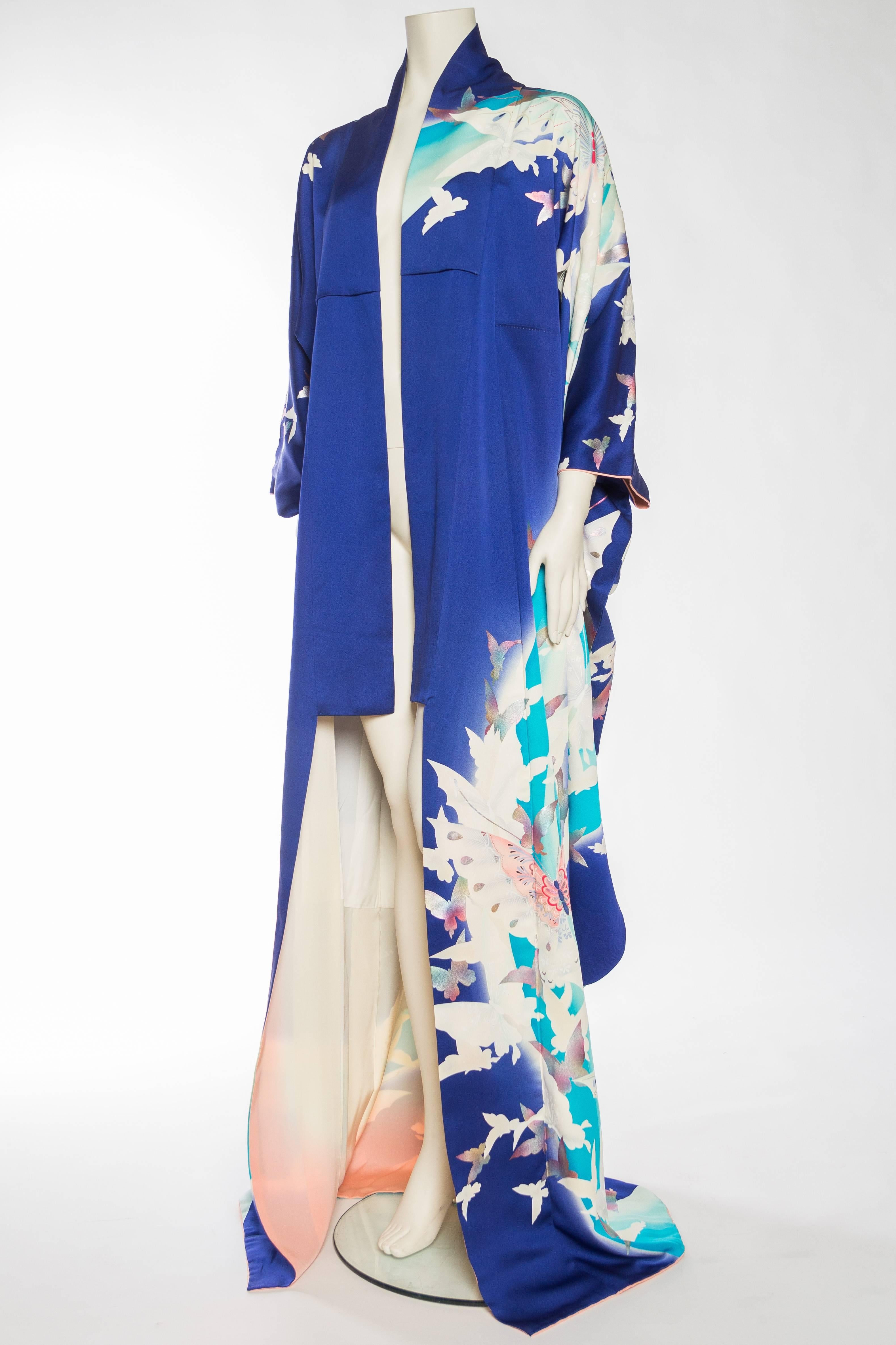 1940S Blau Teal Seide Kimono mit Schmetterling Druck im Angebot 1