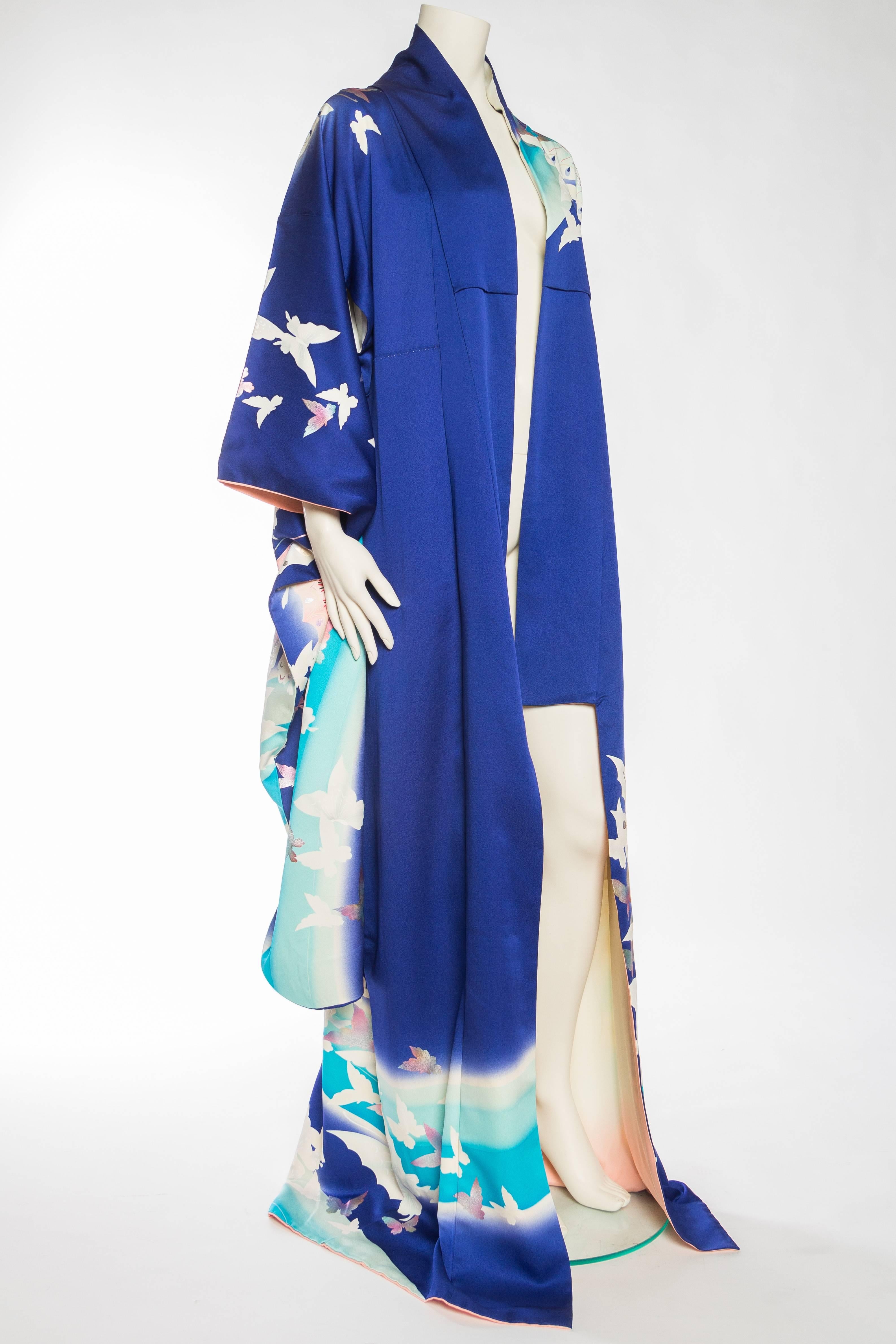 1940S Blau Teal Seide Kimono mit Schmetterling Druck Damen im Angebot