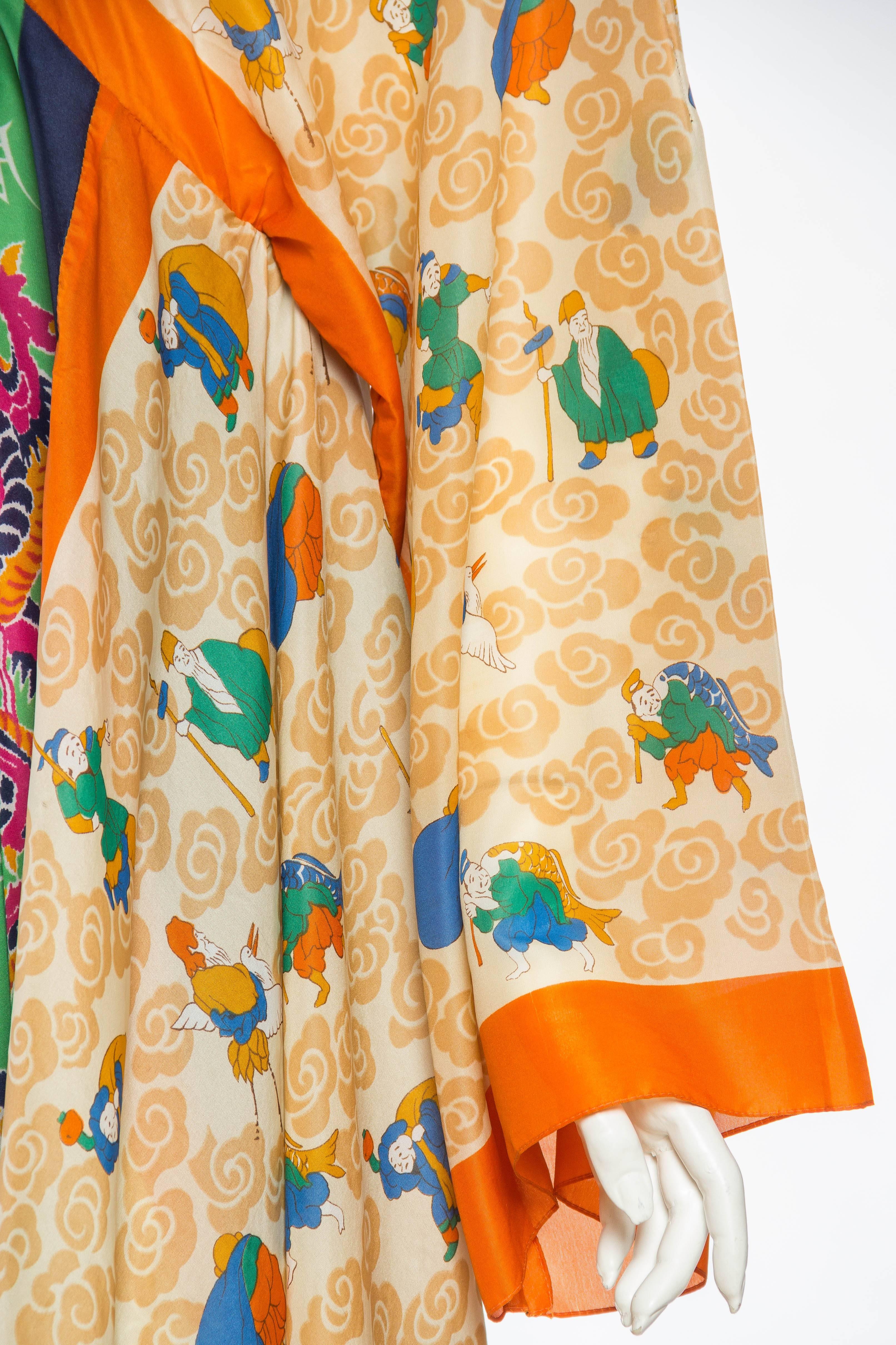 1970S LA VETTA Polyester Asian Dragon Patchwork Scarf Maxi Dress For Sale 2