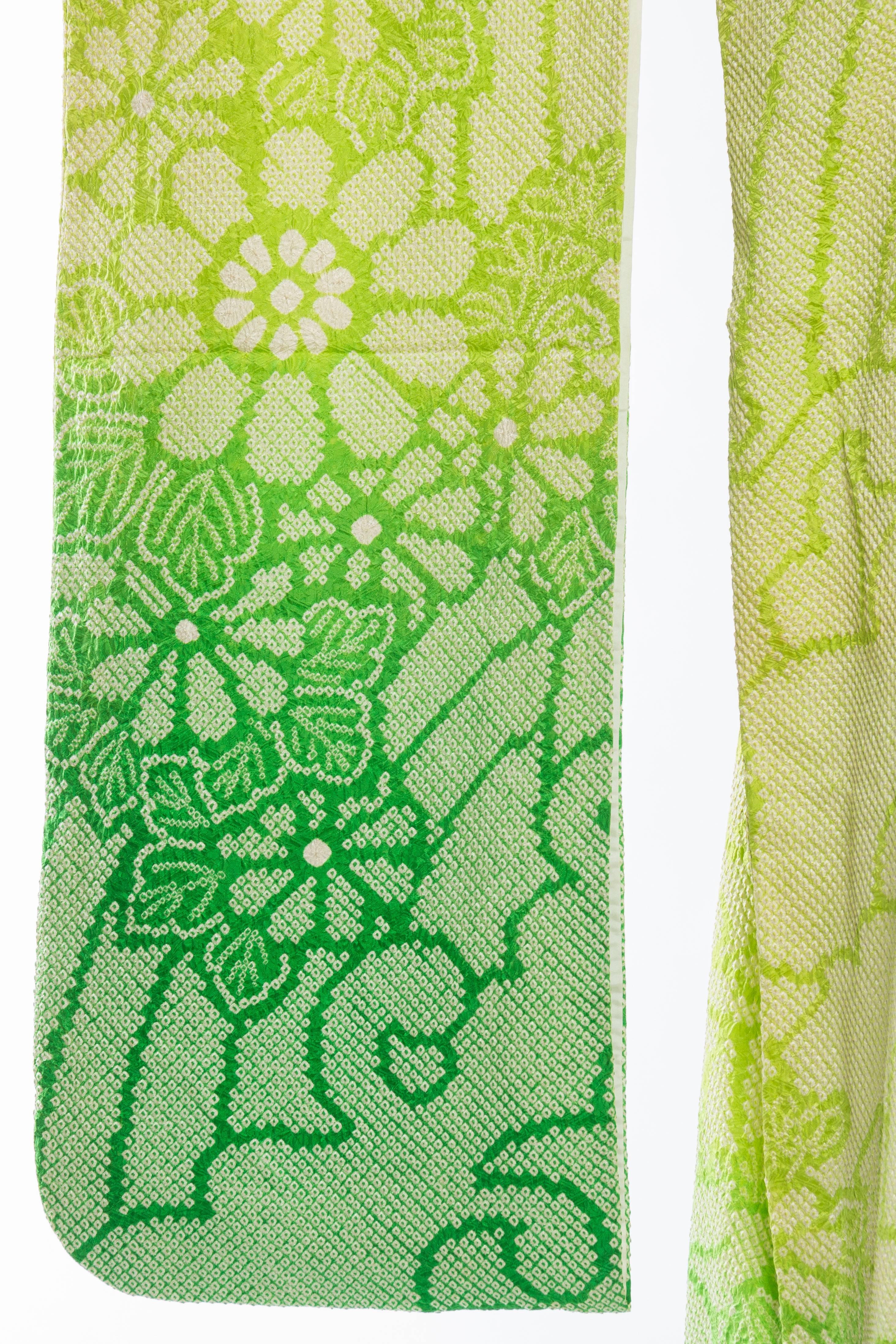 1960S Lime Green Japanese Shibori Silk  Dyed With Ombre Kimono For Sale 2