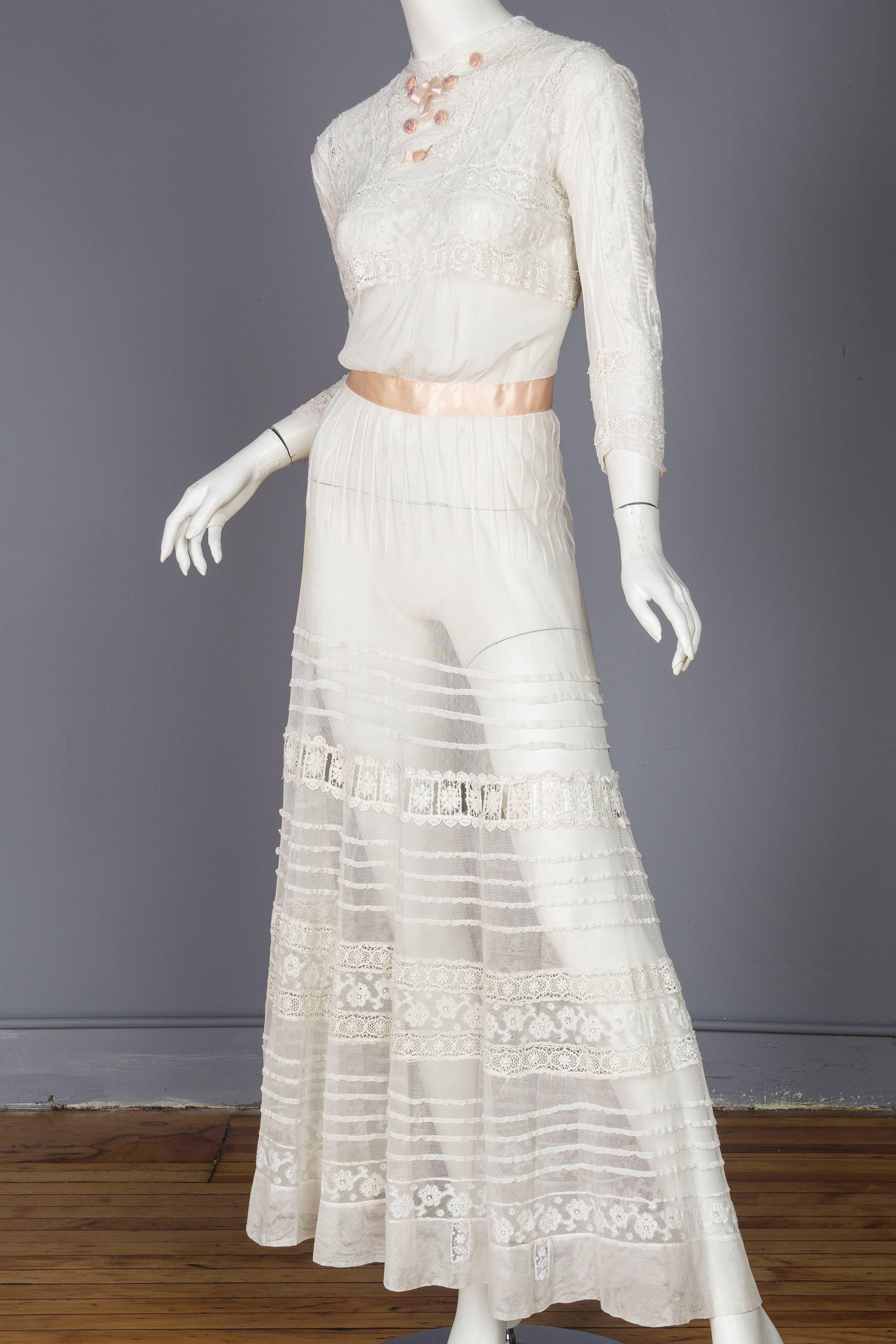 Women's 1900S Ivory Cotton Tulle & Lace Antique Tea Dress With Exceptional Detailing For Sale