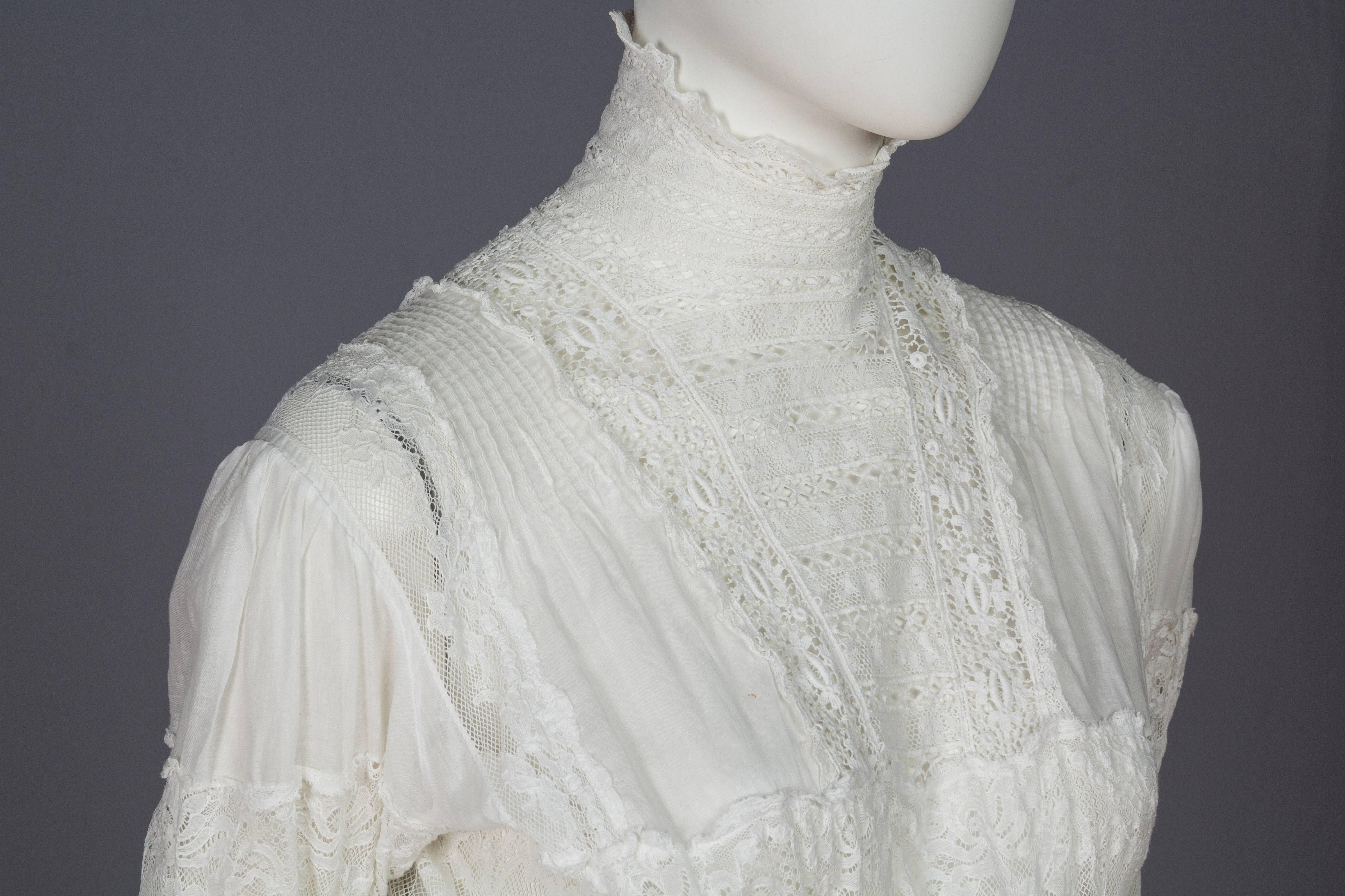 Circa 1900 Victorian Lace and Cotton Tea Dress In Excellent Condition In New York, NY
