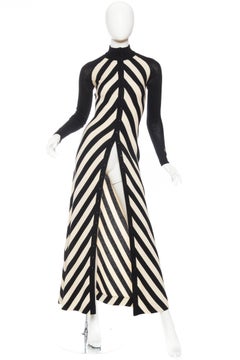 Black & White Op-Art Chevron Striped Maxi Sweater Cardigan