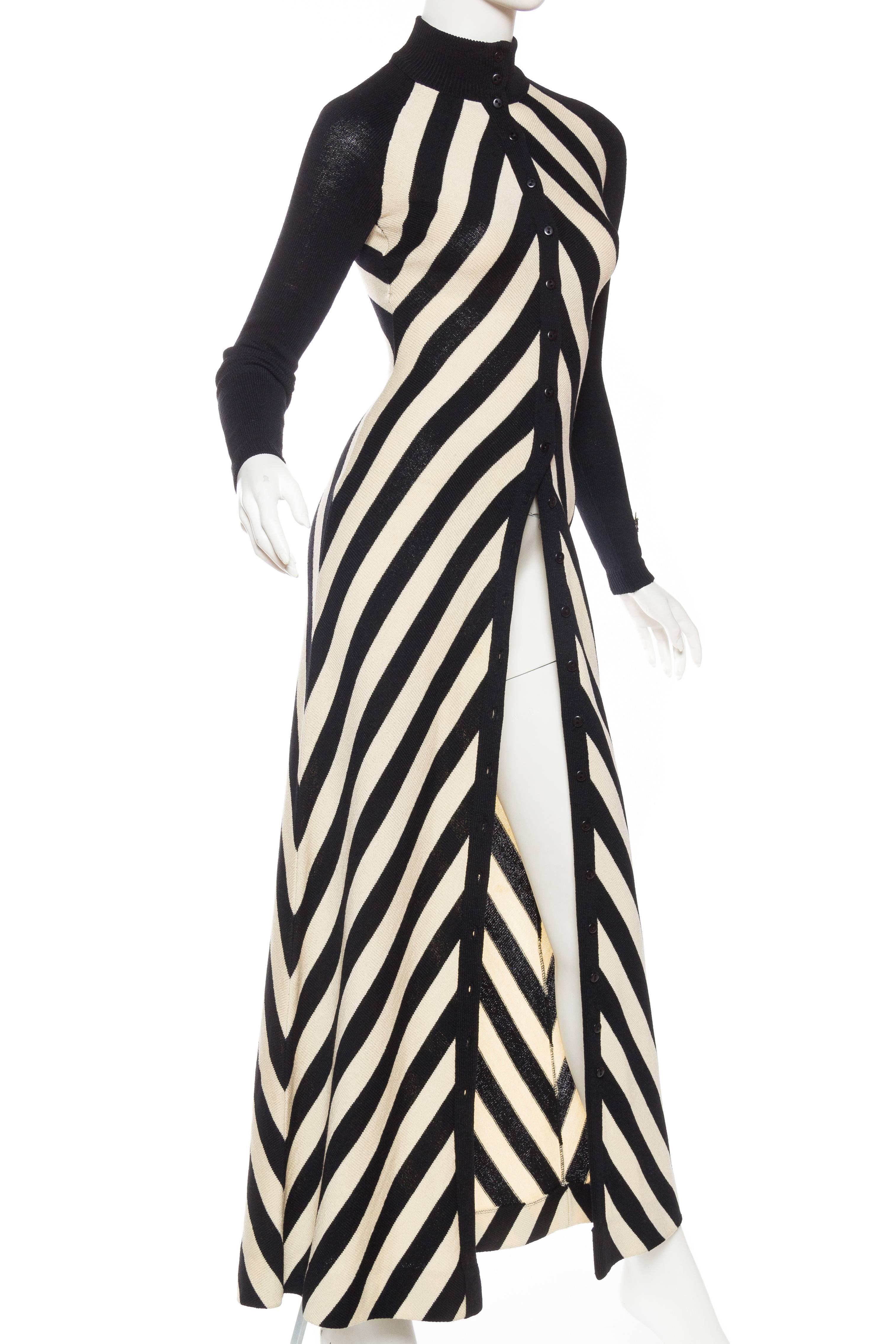 Black & White Op-Art Chevron Striped Maxi Sweater Cardigan 1