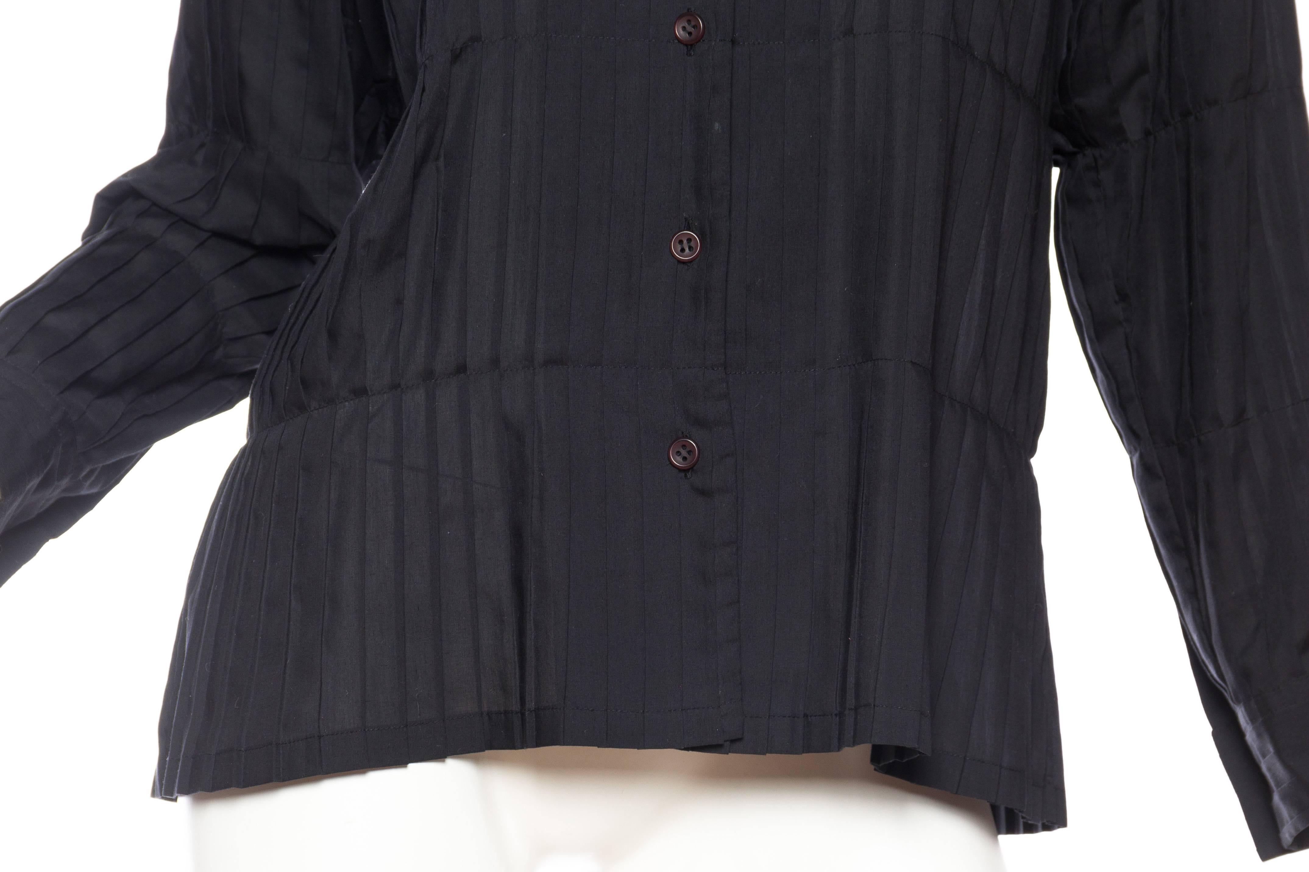 1990S ISSEY MIYAKE Black Polyester Voile Pleated Blouse For Sale 5