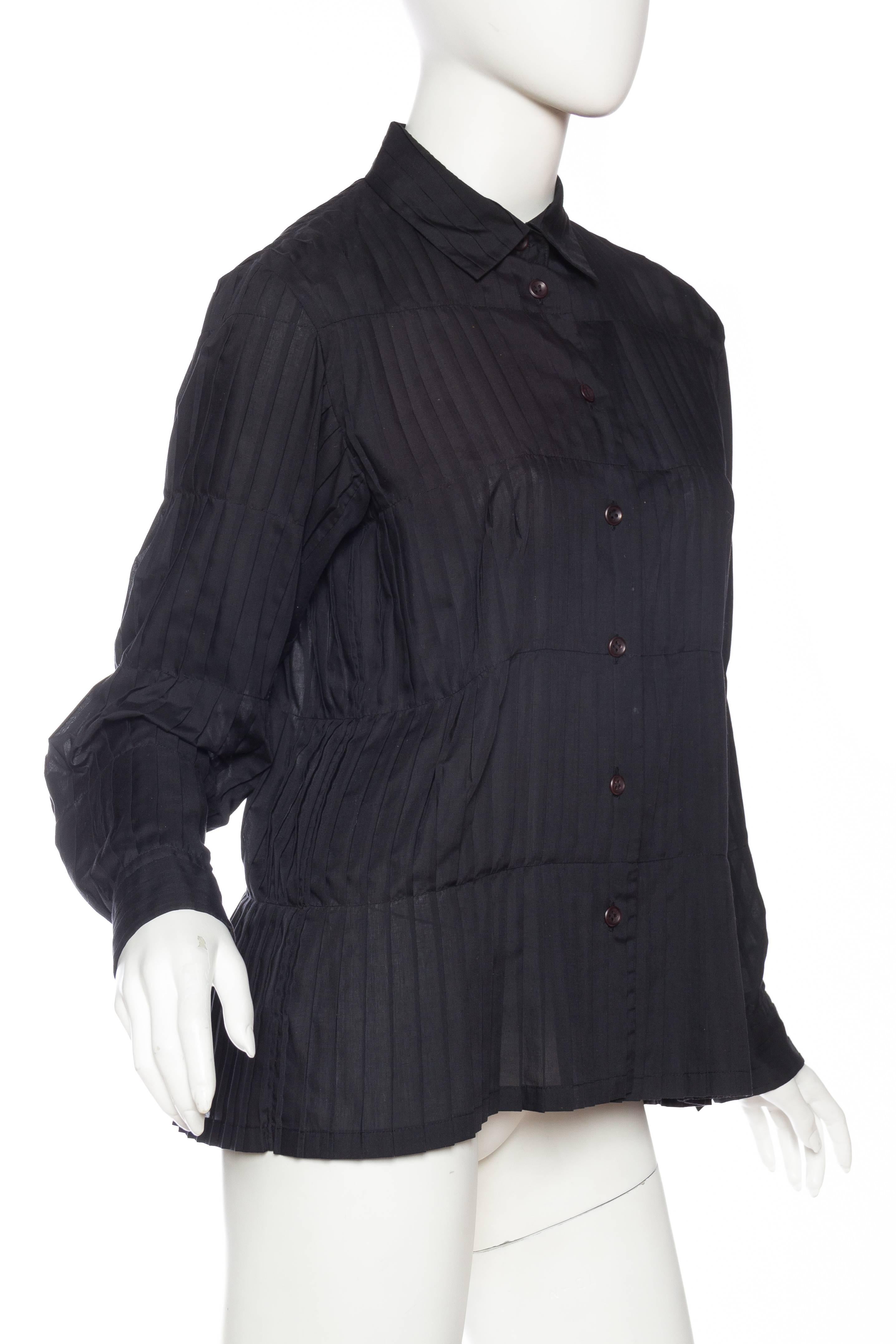 1990S ISSEY MIYAKE Black Polyester Voile Pleated Blouse For Sale 1