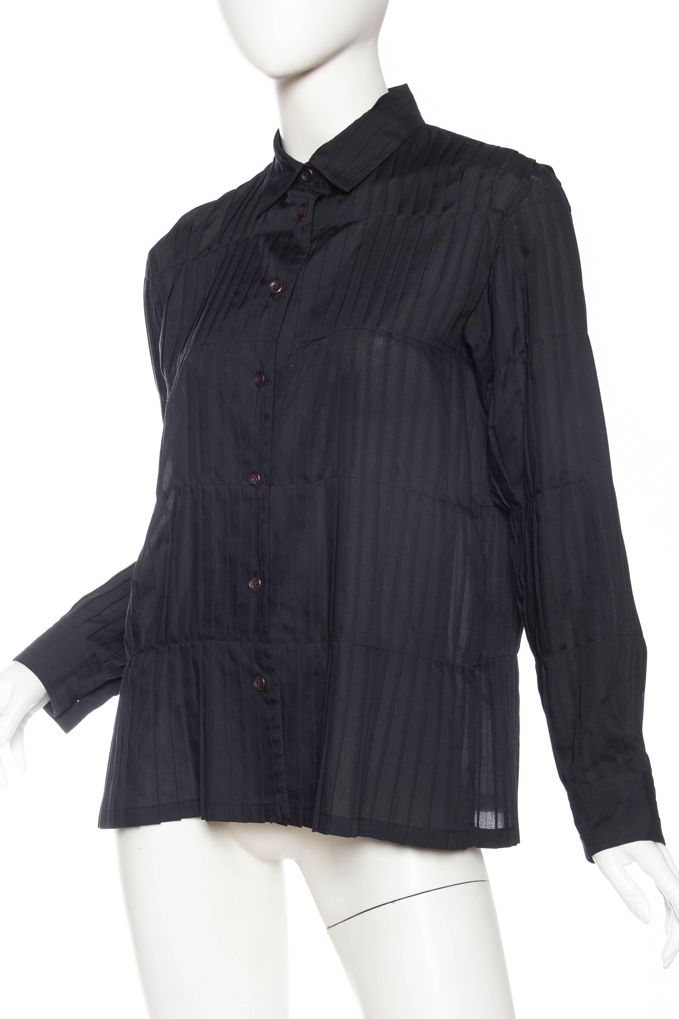 1990S ISSEY MIYAKE Black Polyester Voile Pleated Blouse For Sale 2