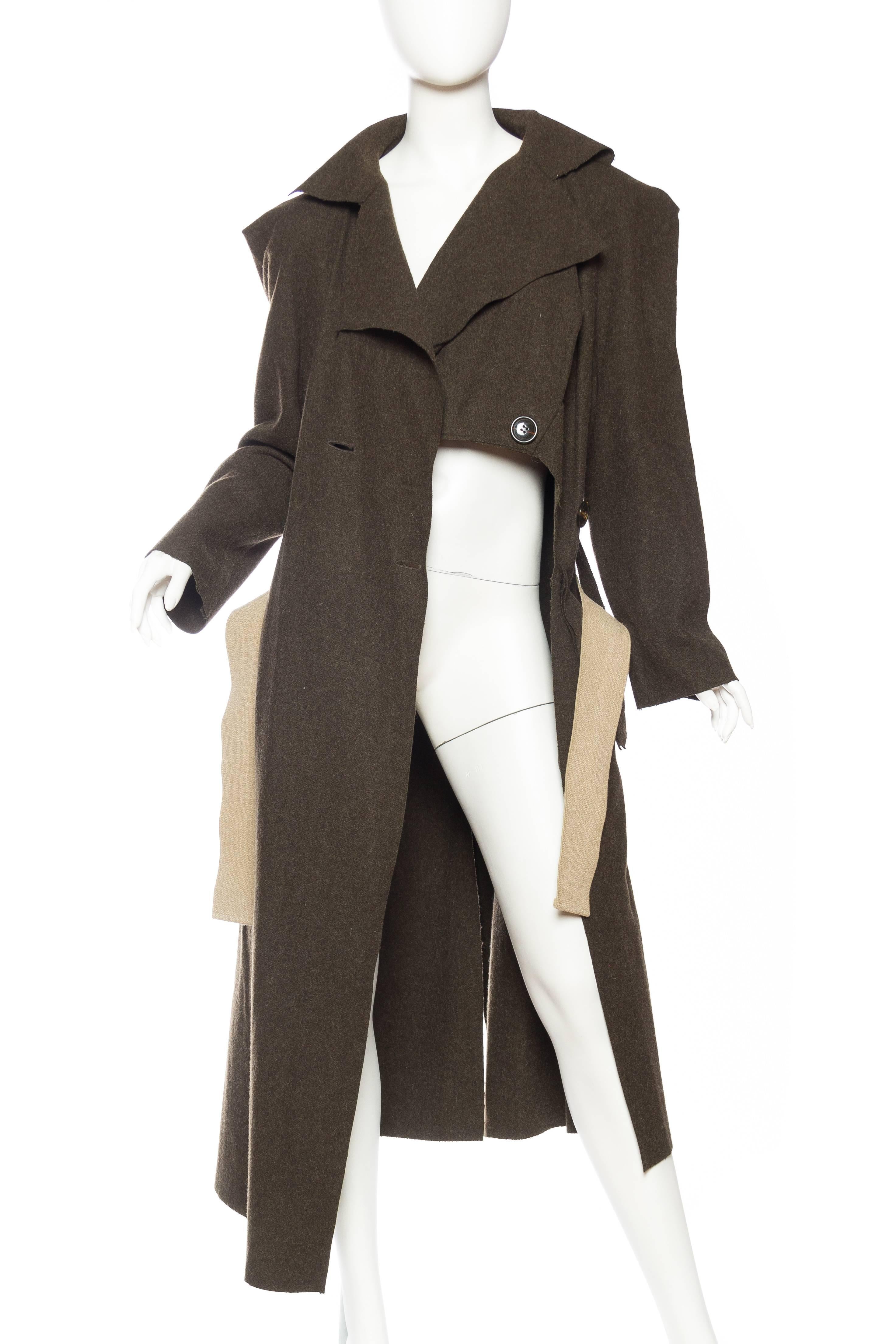 Noir Trench-coat asymétrique Anglomania en laine vert olive Vivienne Westwood, années 1990 en vente