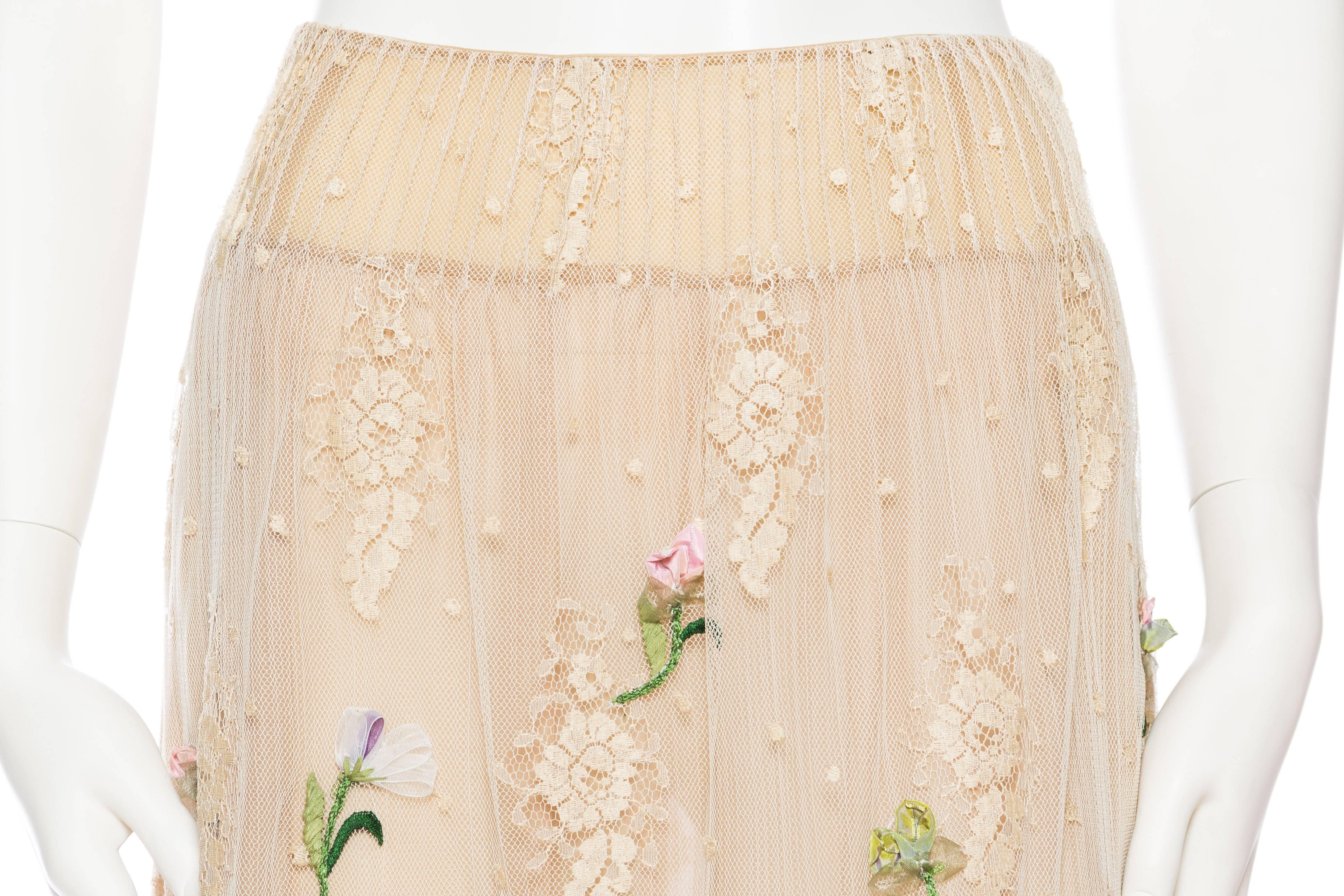 Women's 2000S VALENTINO Ecru Silk & Lace Skirt With Hand Embroidery And Ribbonwork For Sale