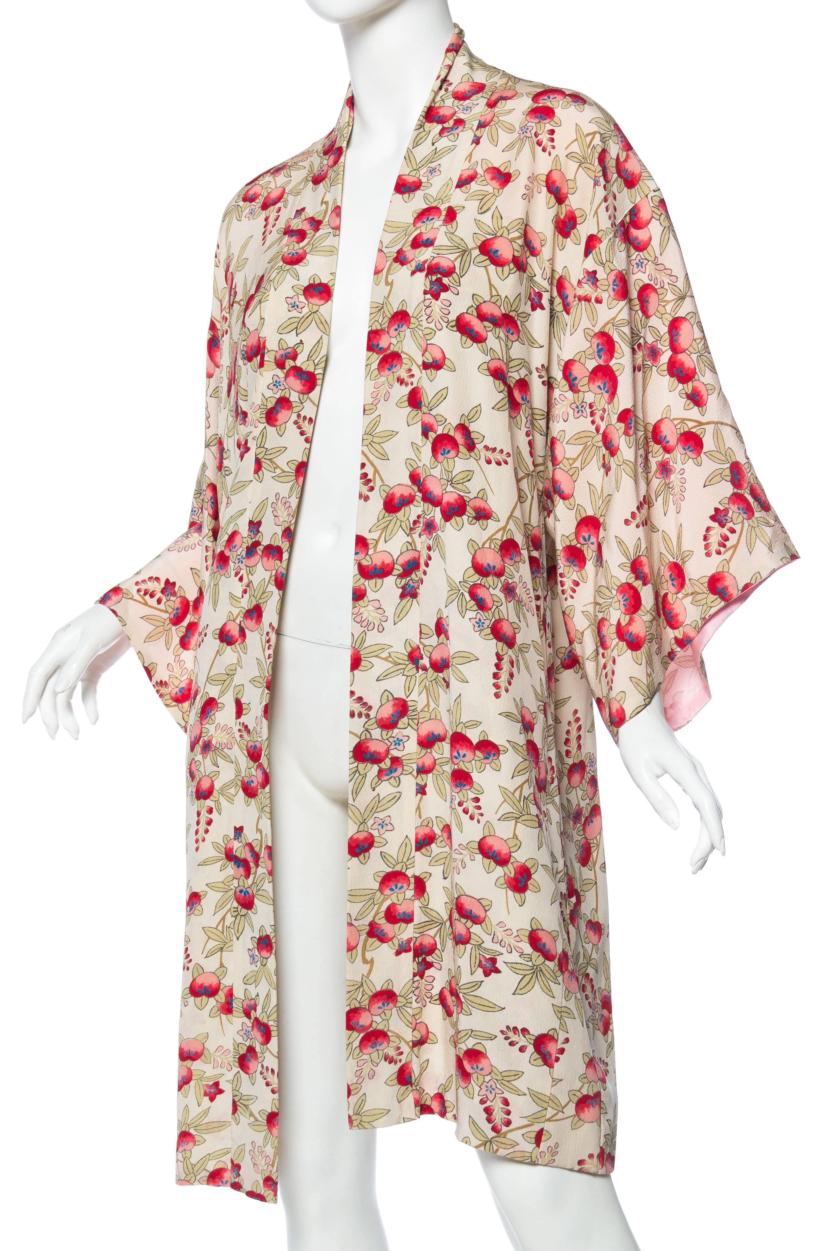 Beige 1920s Art Deco Japanese Silk Kimono Robe