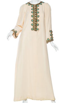 caftan en velours brodé Martha Gold des années 1970