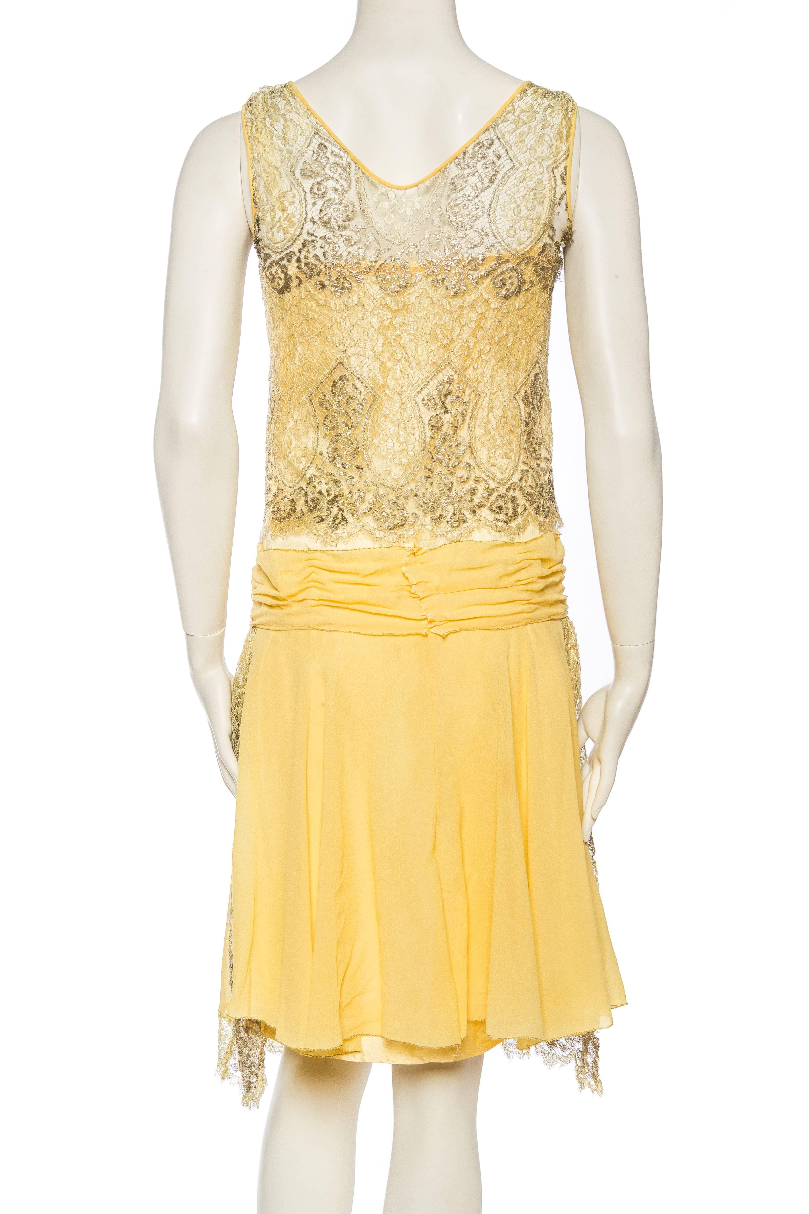 1920S Yellow Silk Chiffon & Silver Lamé Lace Flapper Cocktail Dress In Excellent Condition For Sale In New York, NY